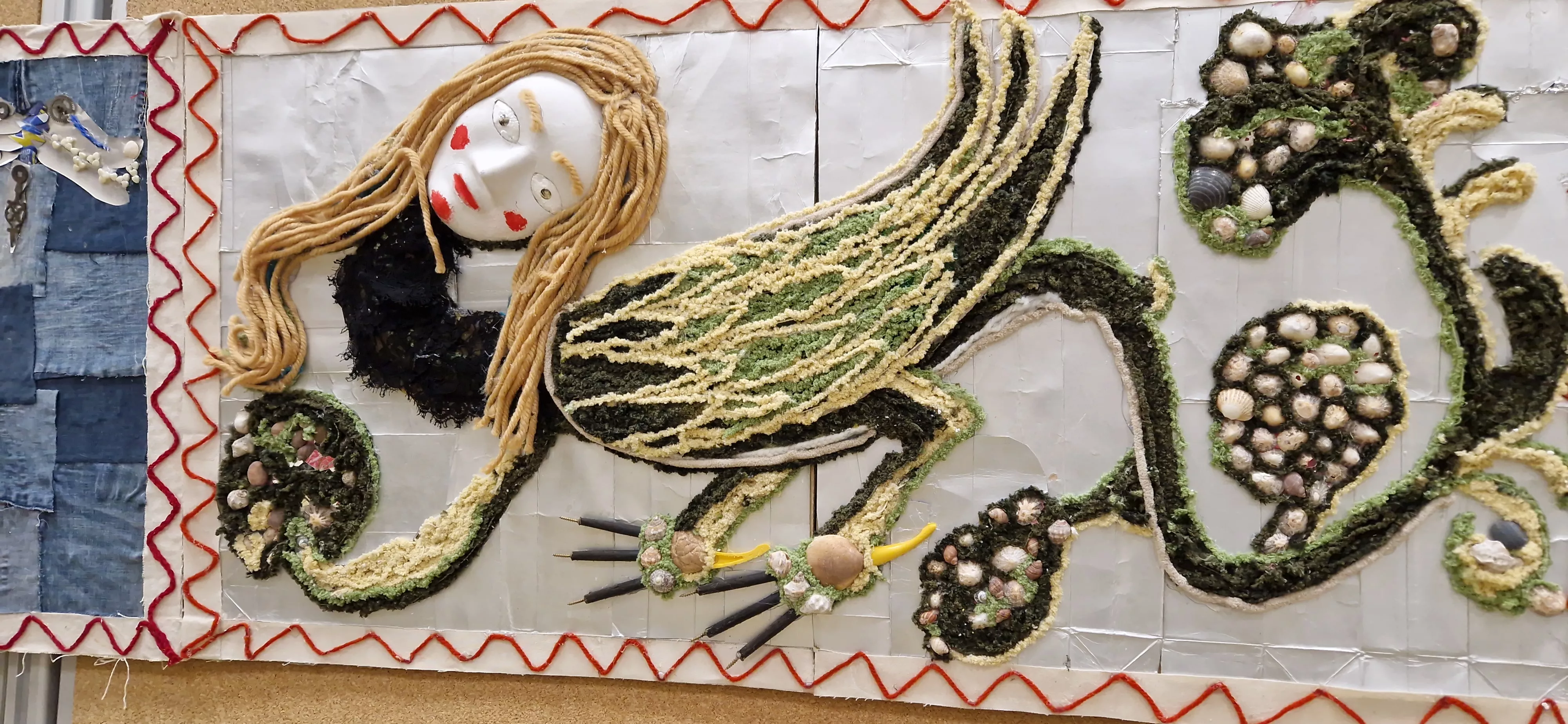 Exposición Trash + Animales fantásticos y dónde encontrarlos en el Campus de Huesca. Foto Myriam Martínez