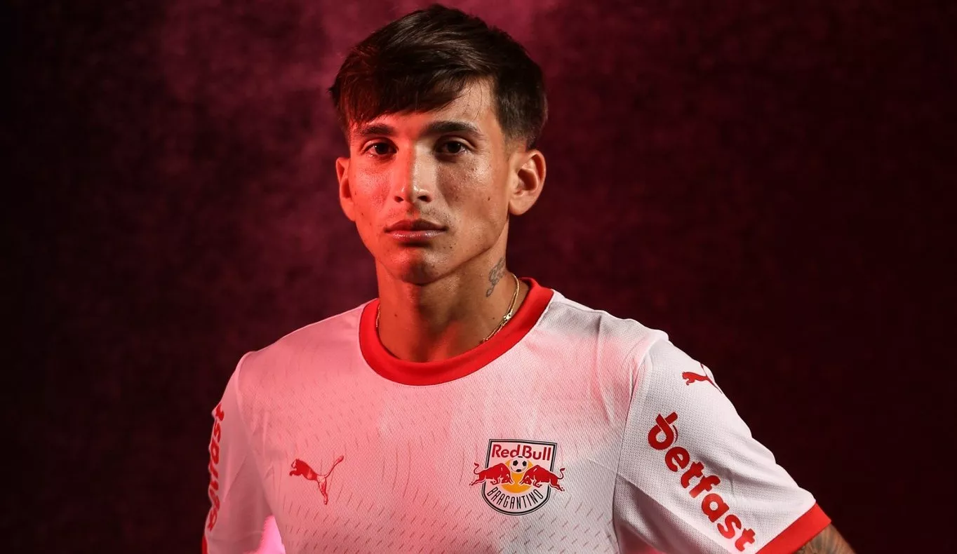 Nacho Laquintana, con la camiseta del Red Bull Bragantino.