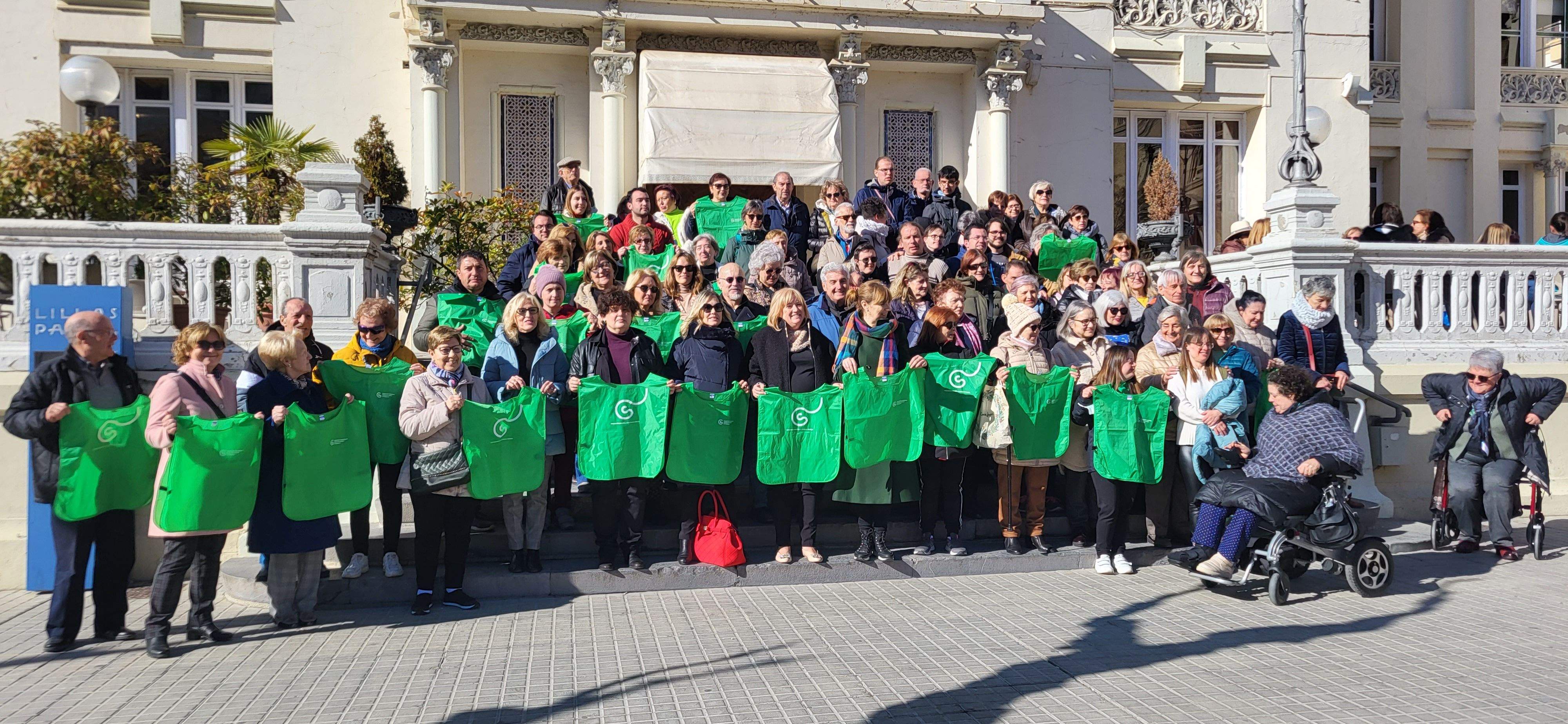 Imágenes de la celebración en Huesca del Día Mundial Contra el Cáncer. Foto Myriam Martínez