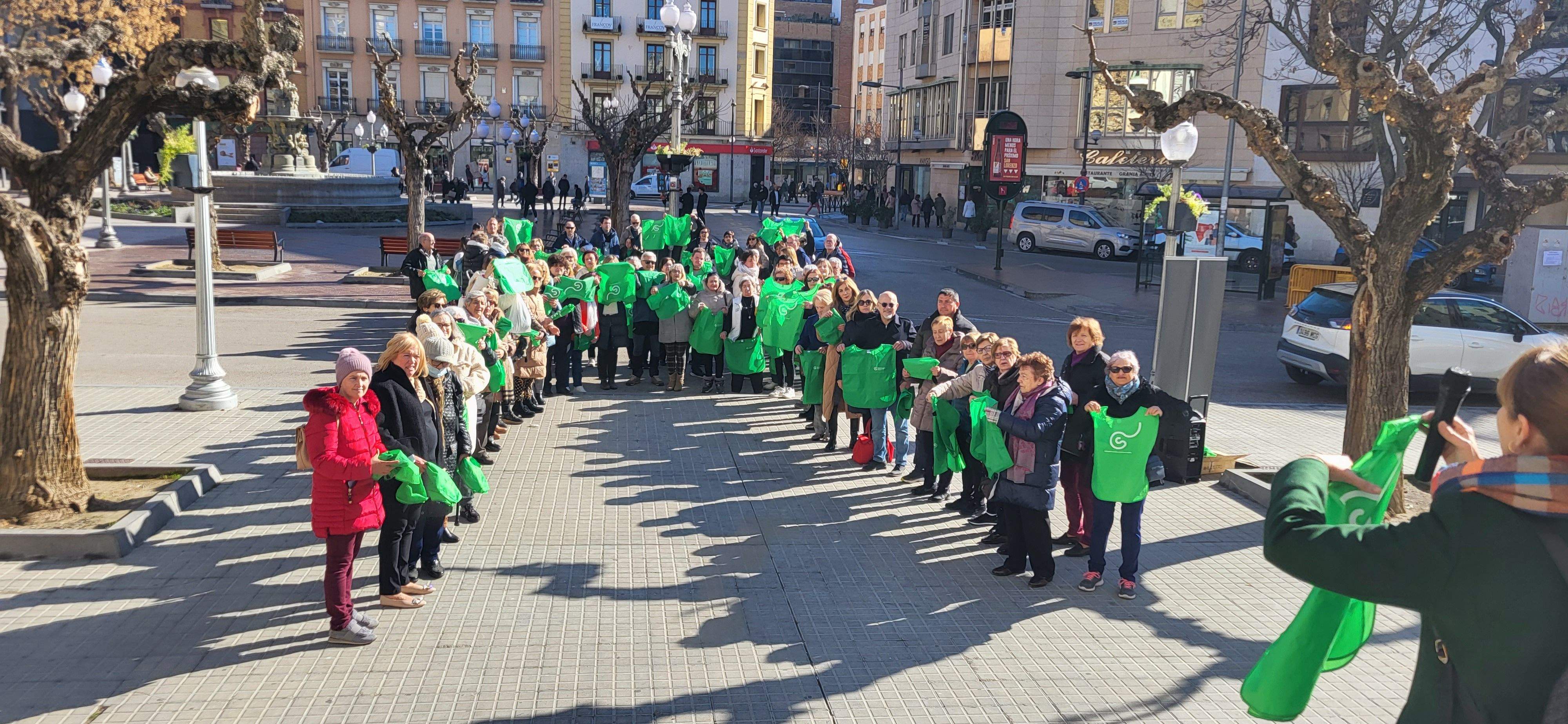 Imágenes de la celebración en Huesca del Día Mundial Contra el Cáncer. Foto Myriam Martínez