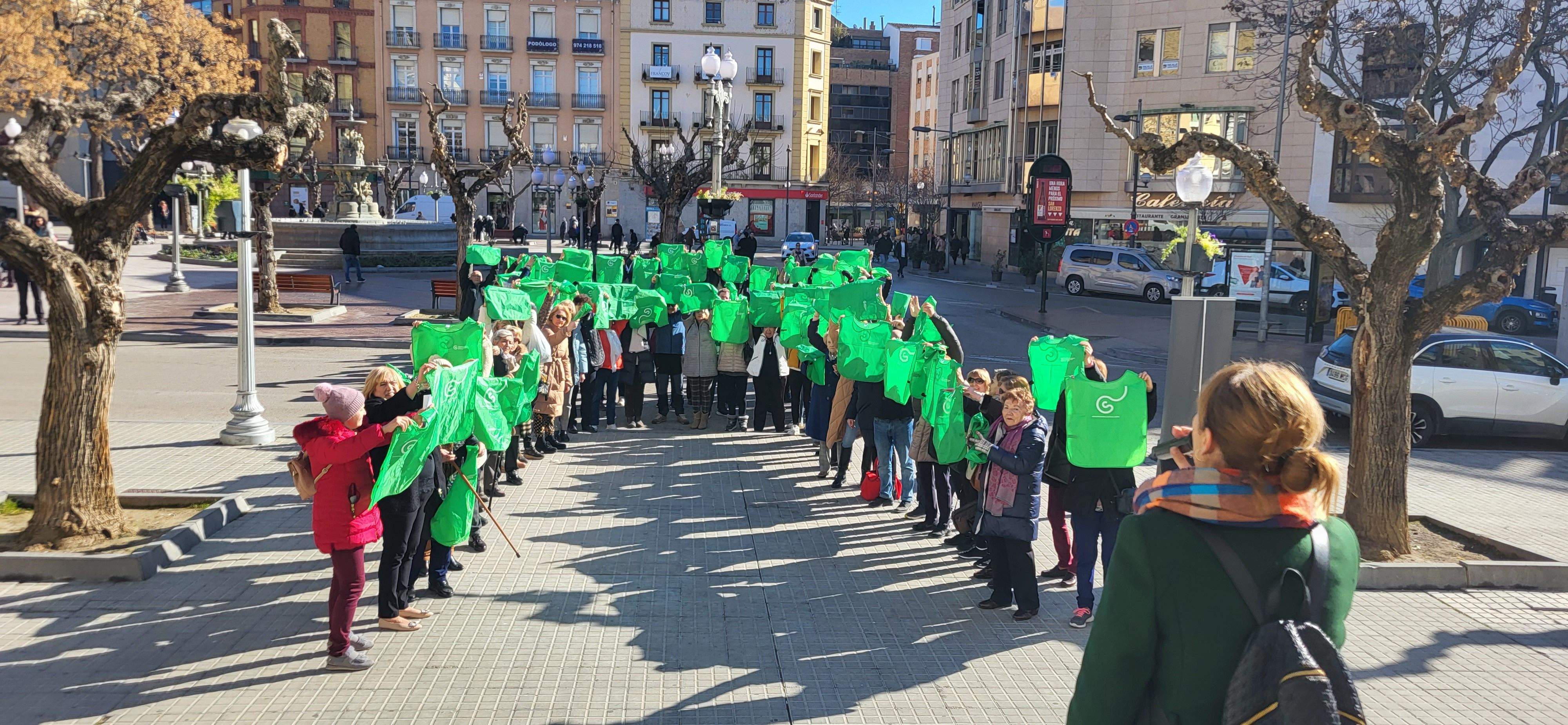 Imágenes de la celebración en Huesca del Día Mundial Contra el Cáncer. Foto Myriam Martínez