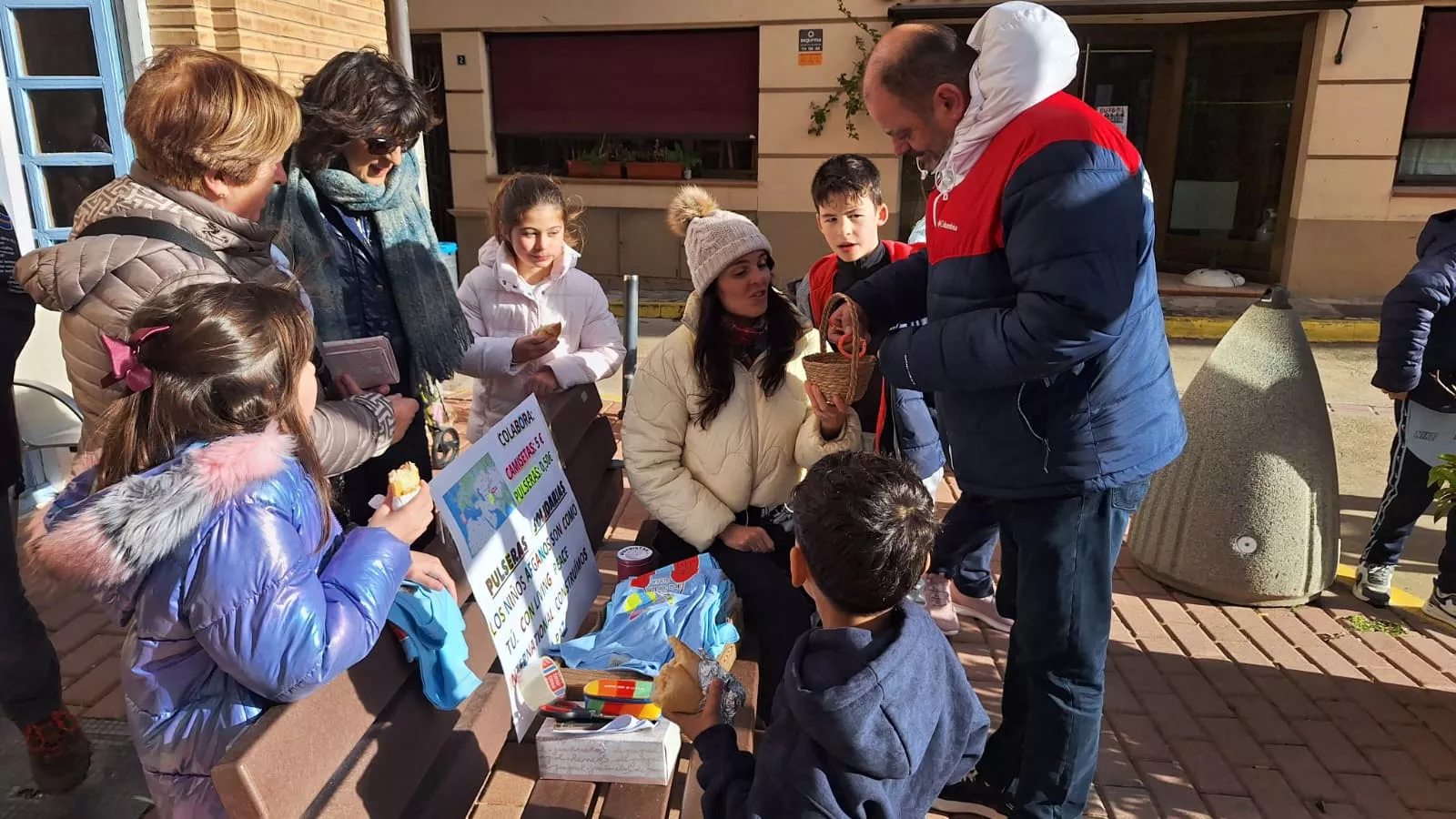 El CEIP Virgen de la Soledad de Bolea celebra el Día de la Paz.