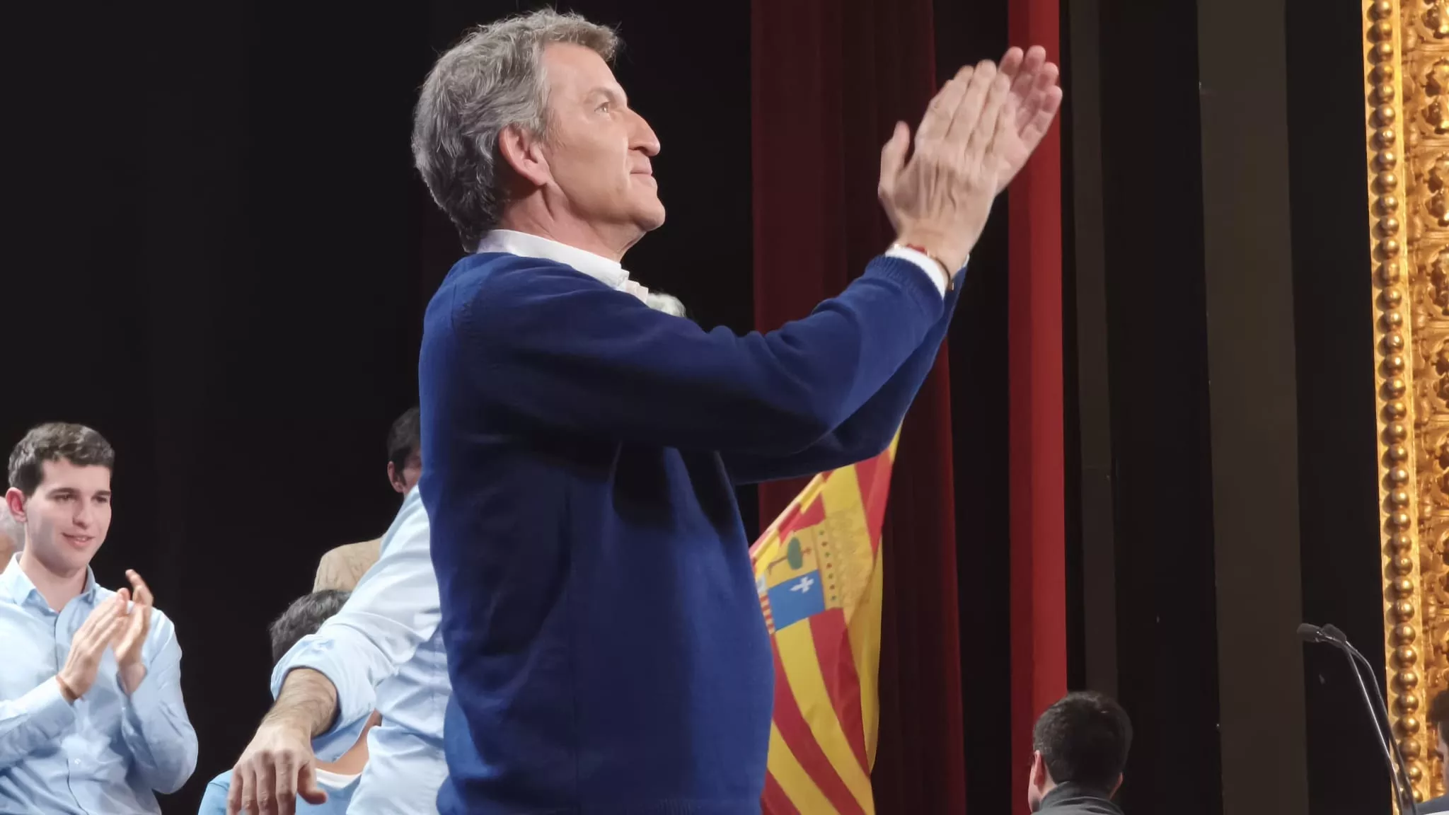 Mitin de Alberto Núñez Feijóo en el Teatro Olimpia de Huesca. Foto María José Sampietro