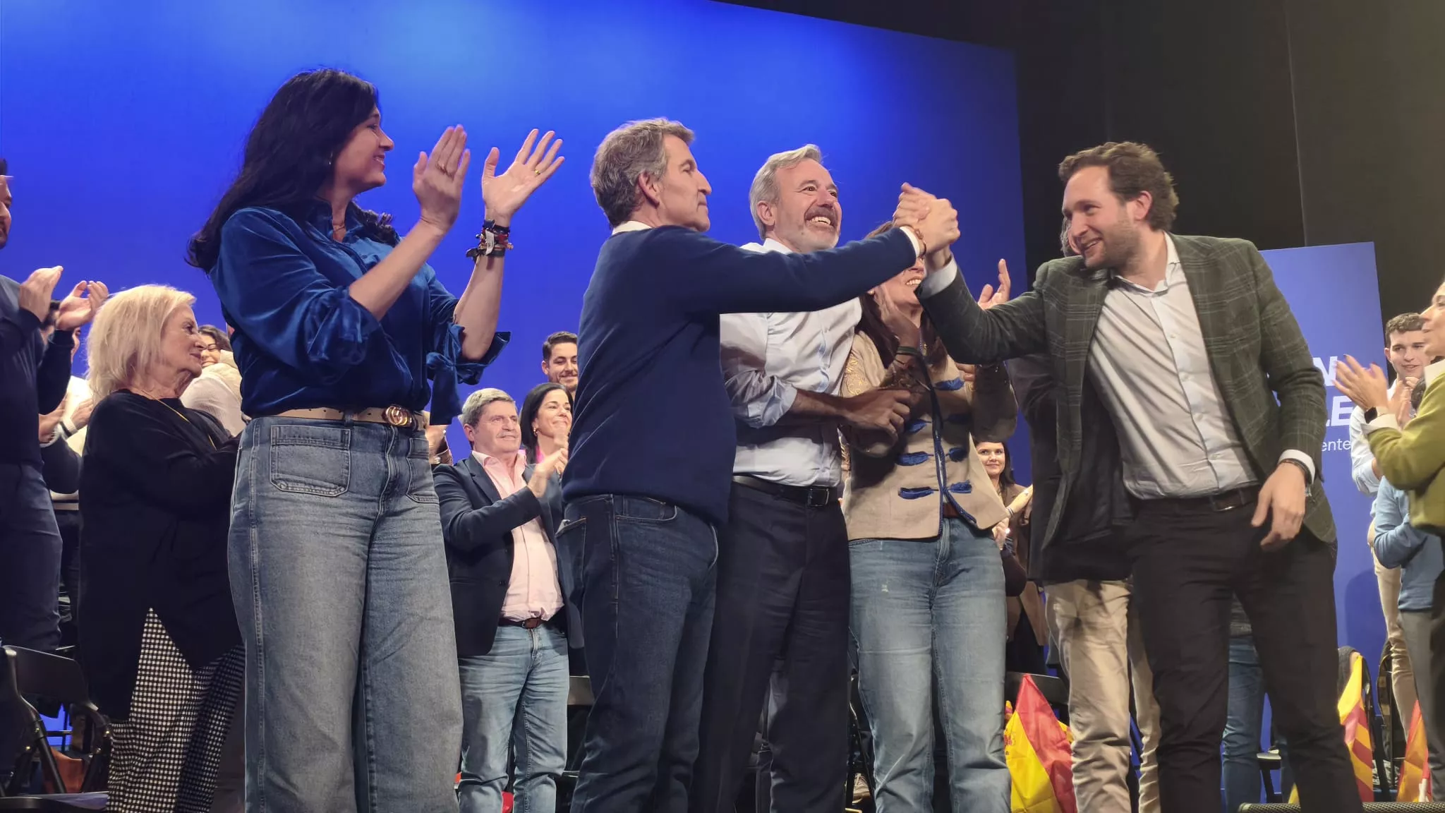 Mitin de Alberto Núñez Feijóo en el Teatro Olimpia de Huesca. Foto María José Sampietro