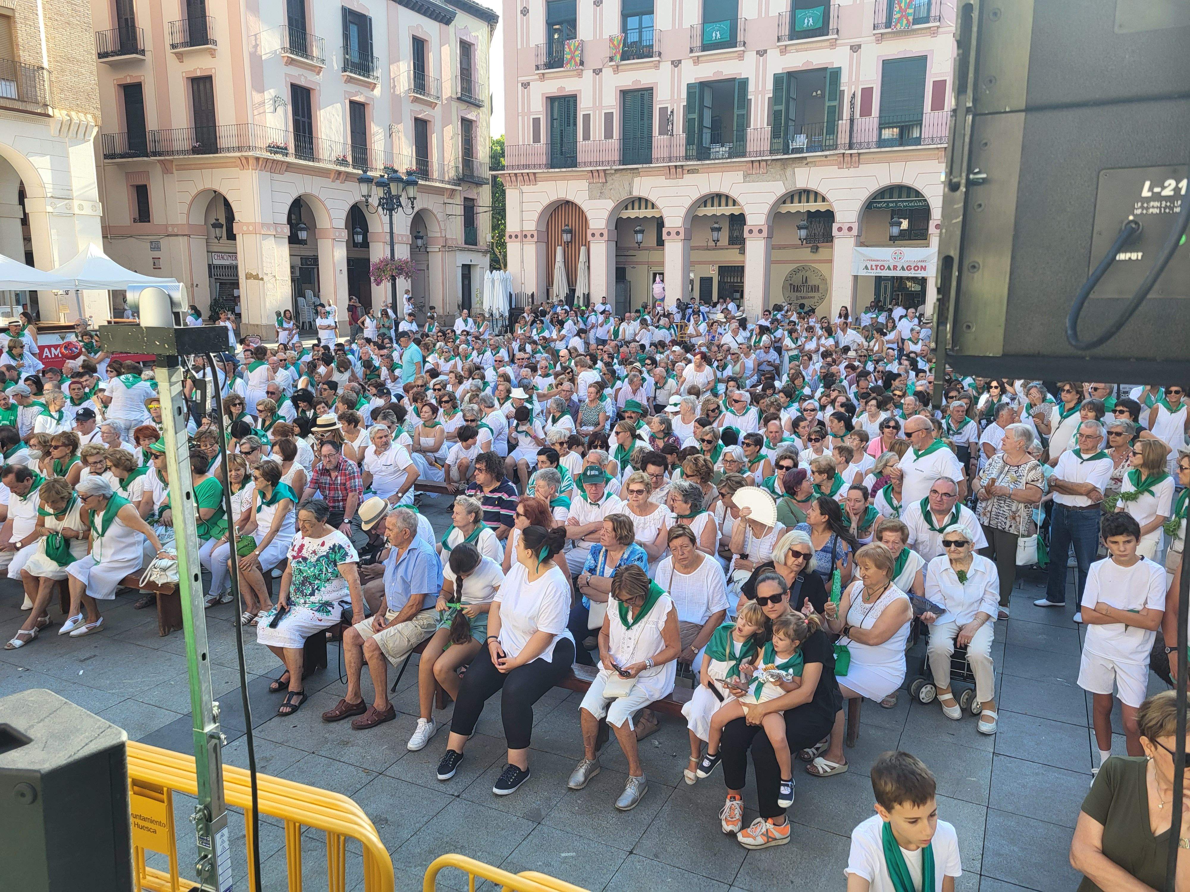 Asistentes a la Fiesta del Mercado