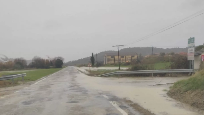 Imagen de la A-125 tras las lluvias de las últimas horas.