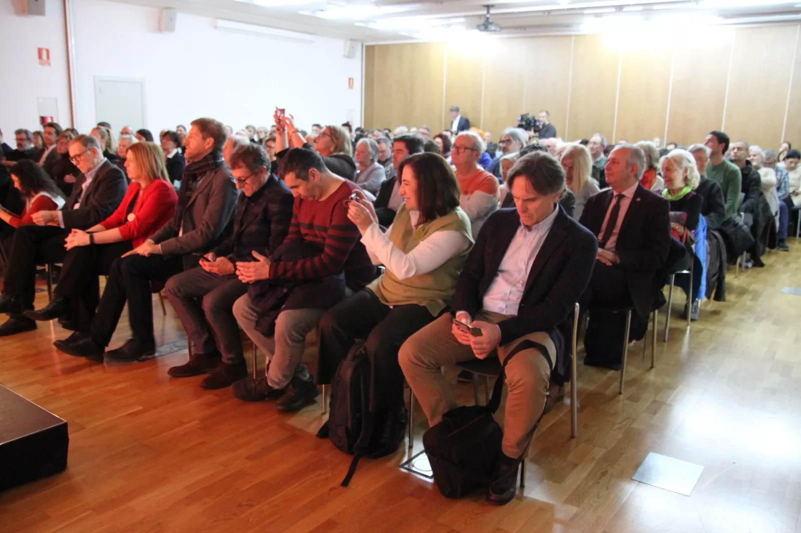 Asistentes al Diálogo entre Carlos Cuerpo y Fernando Sabés. Foto Carlos Neofato