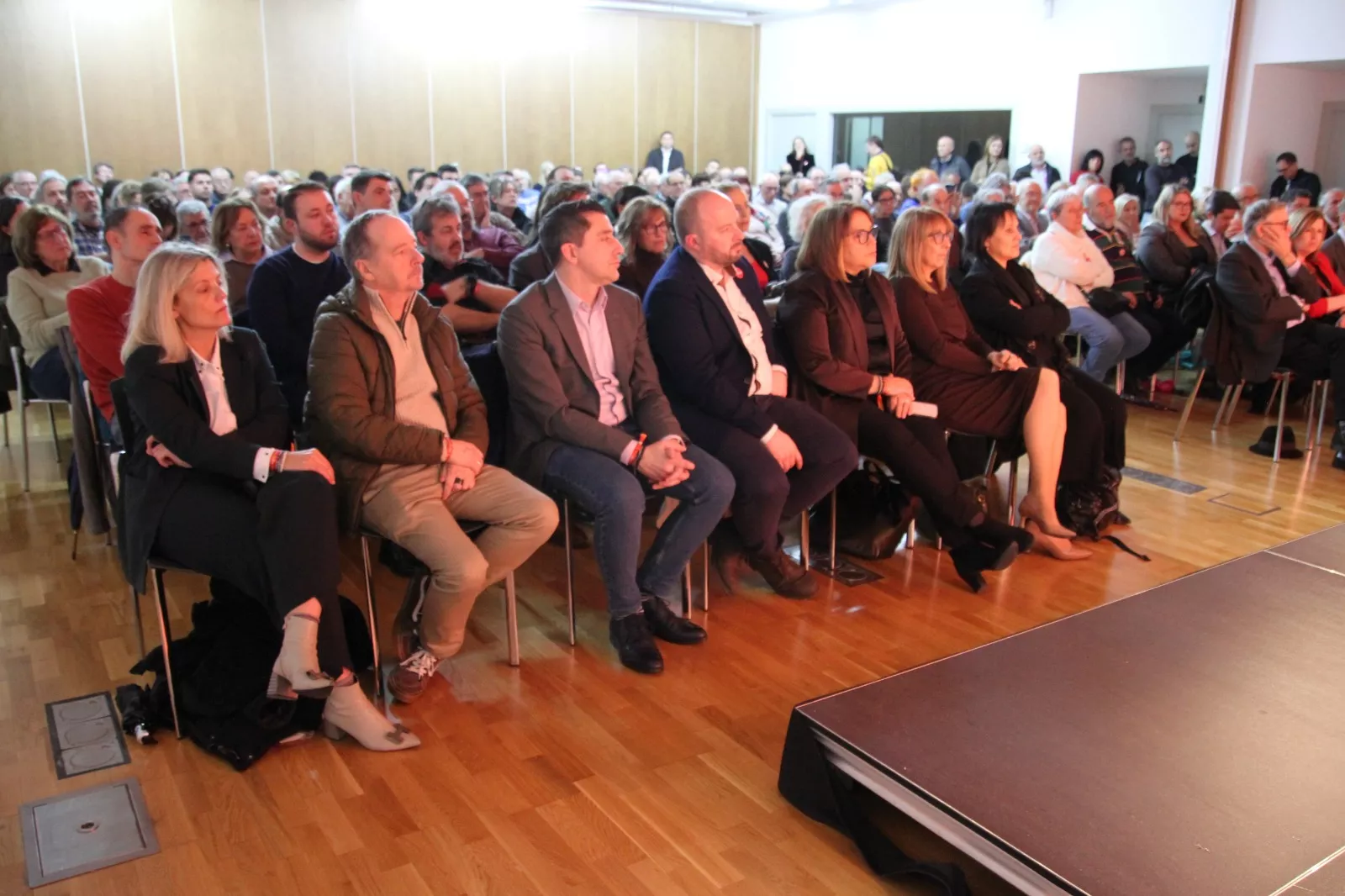 Asistentes al Diálogo entre Carlos Cuerpo y Fernando Sabés. Foto Carlos Neofato