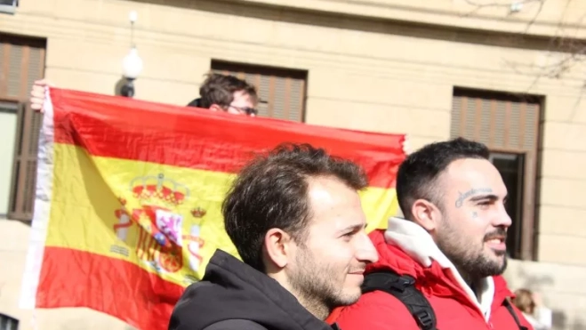 Banderas. Foto Carlos Neofato