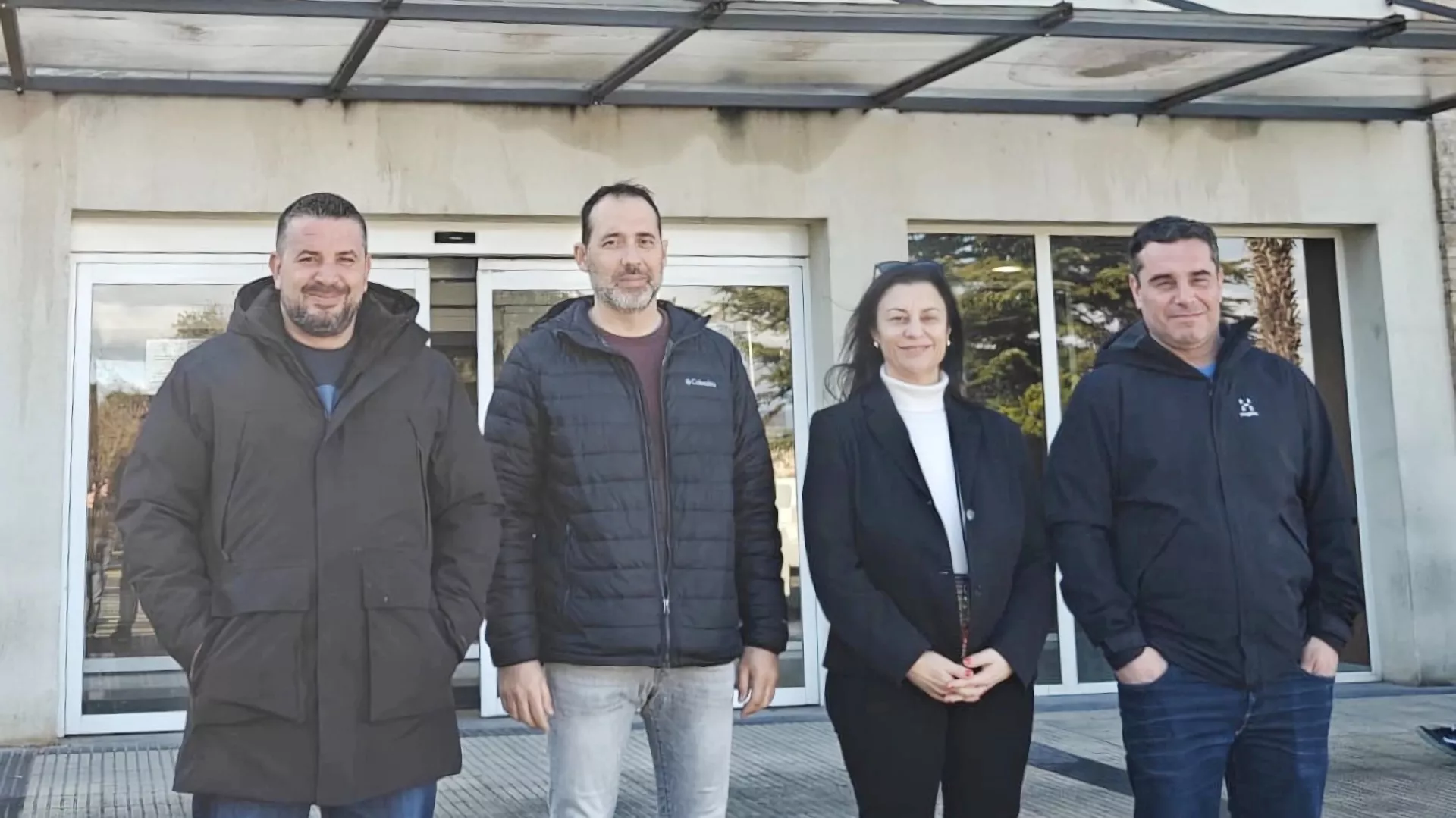 María Ángeles Roca se ha reunido con representantes de la Plataforma en Defensa del Hospital de Barbastro.