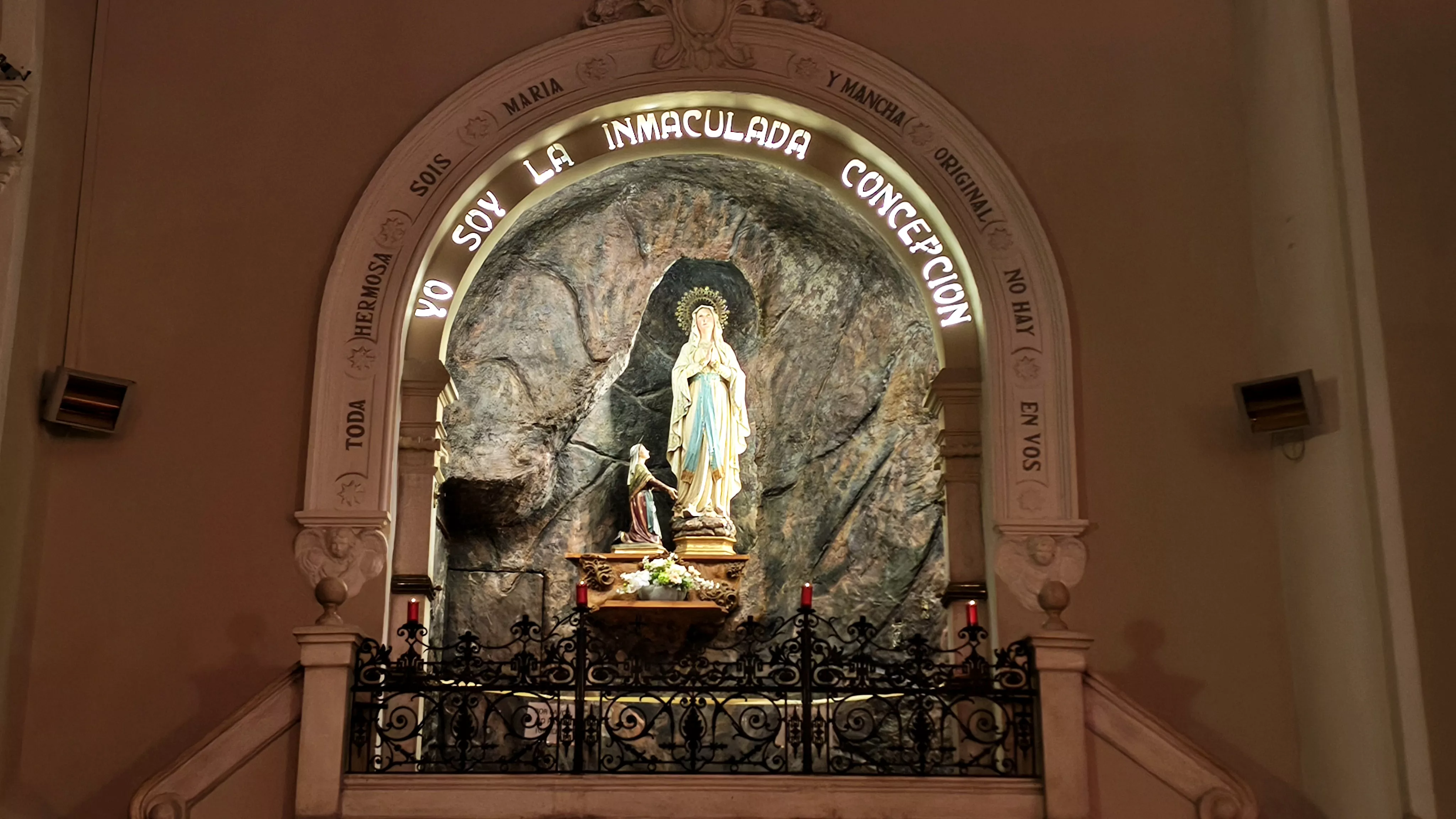 Centenario de la construcción de la capilla de Nuestra Señora de Lourdes. Foto María José Sampietro