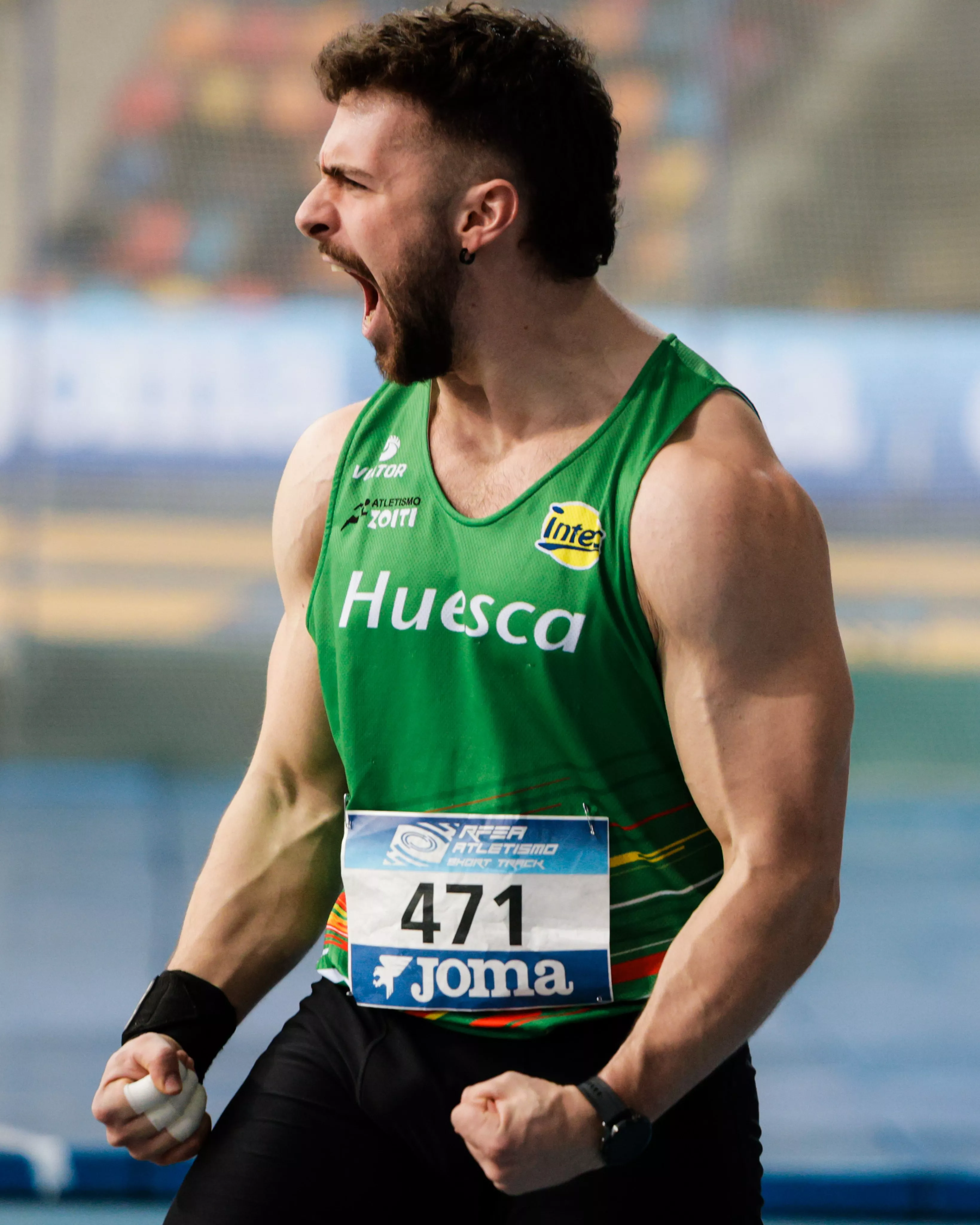 Javi Cruz celebra el oro