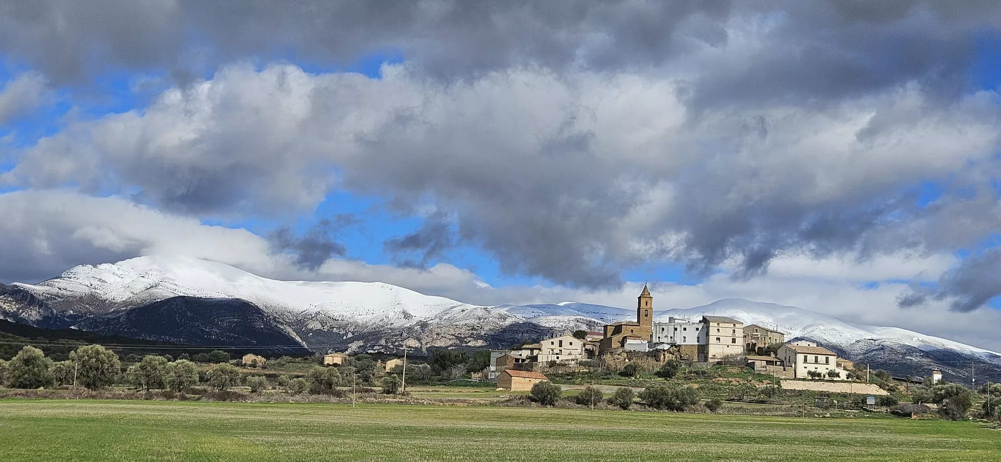Entreno cuarto de la Javierada de los Amantes de la Naturaleza con el eje en la Cueva de Chaves en Bastarás.