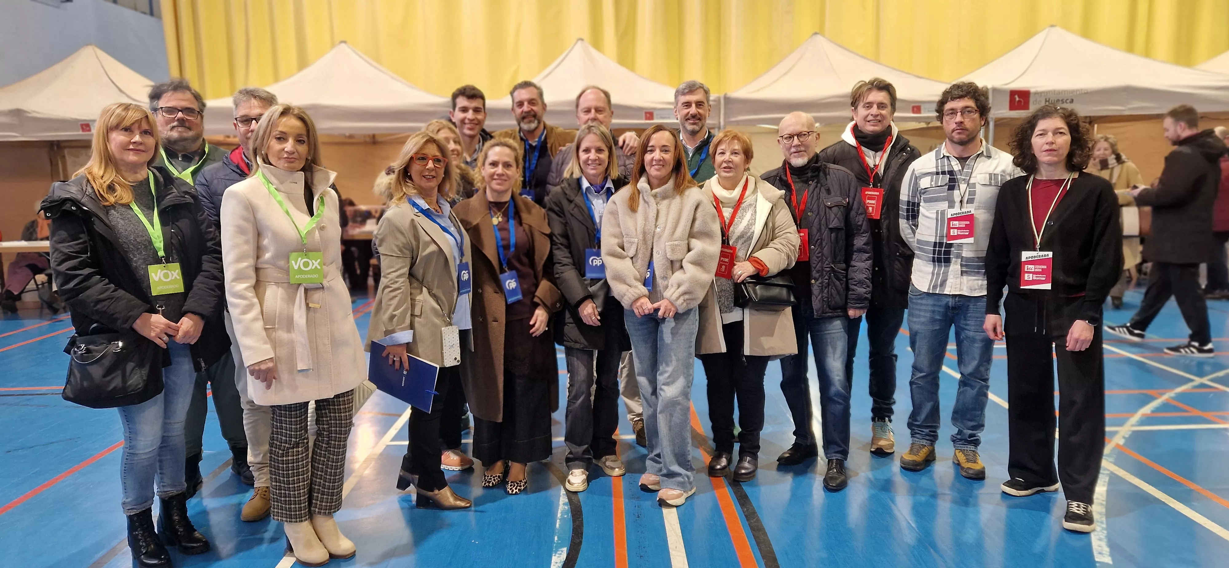 Apoderados del colegio Juan XXIII. Foto Myriam Martínez