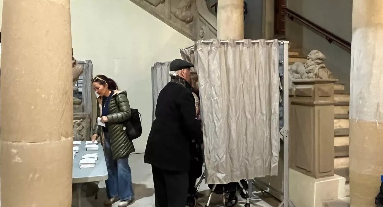 Jornada electoral en la ciudad de Huesca. Foto Mercedes Manterola