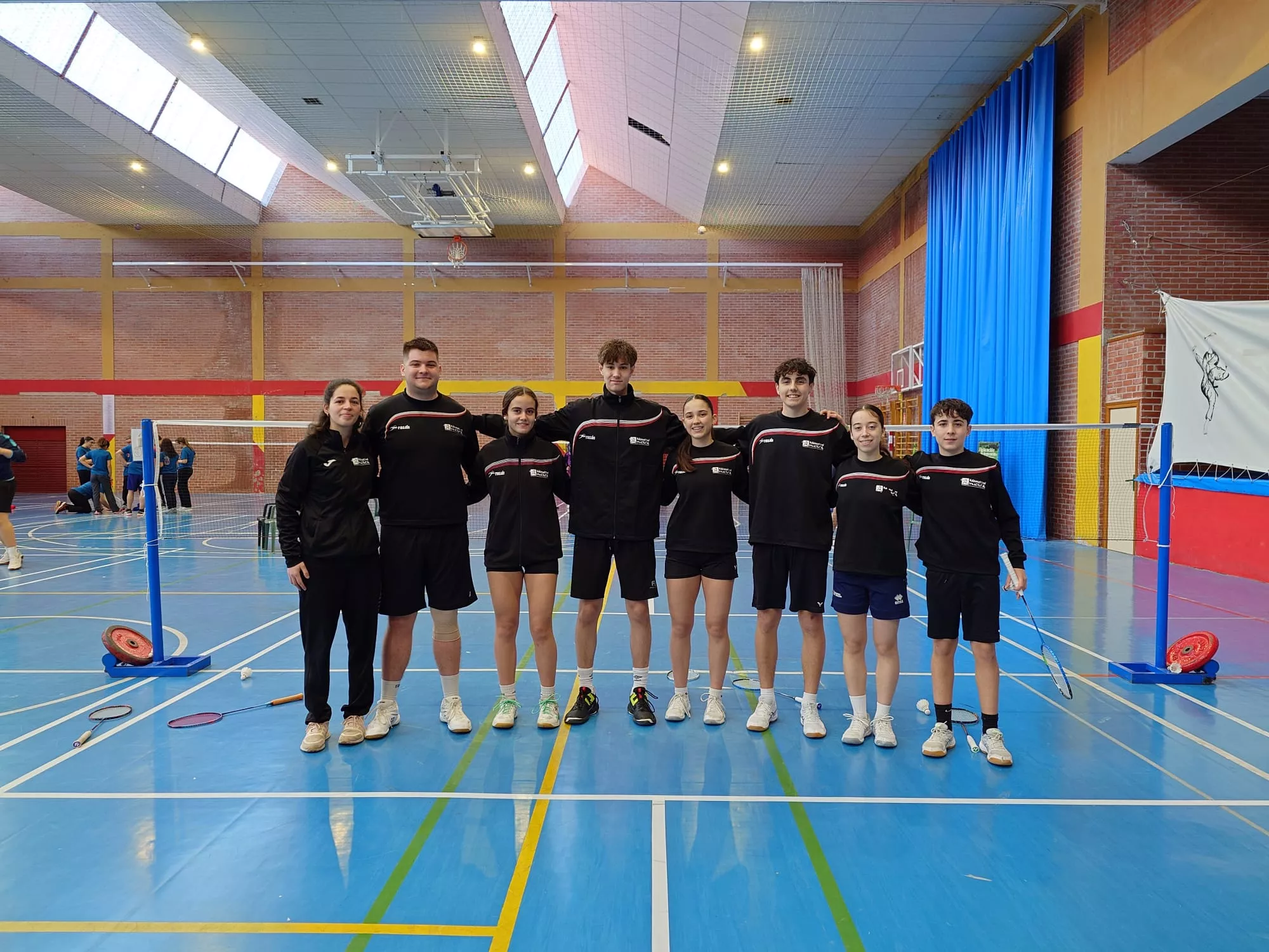 Equipo del Badminton Huesca en Utrillas.