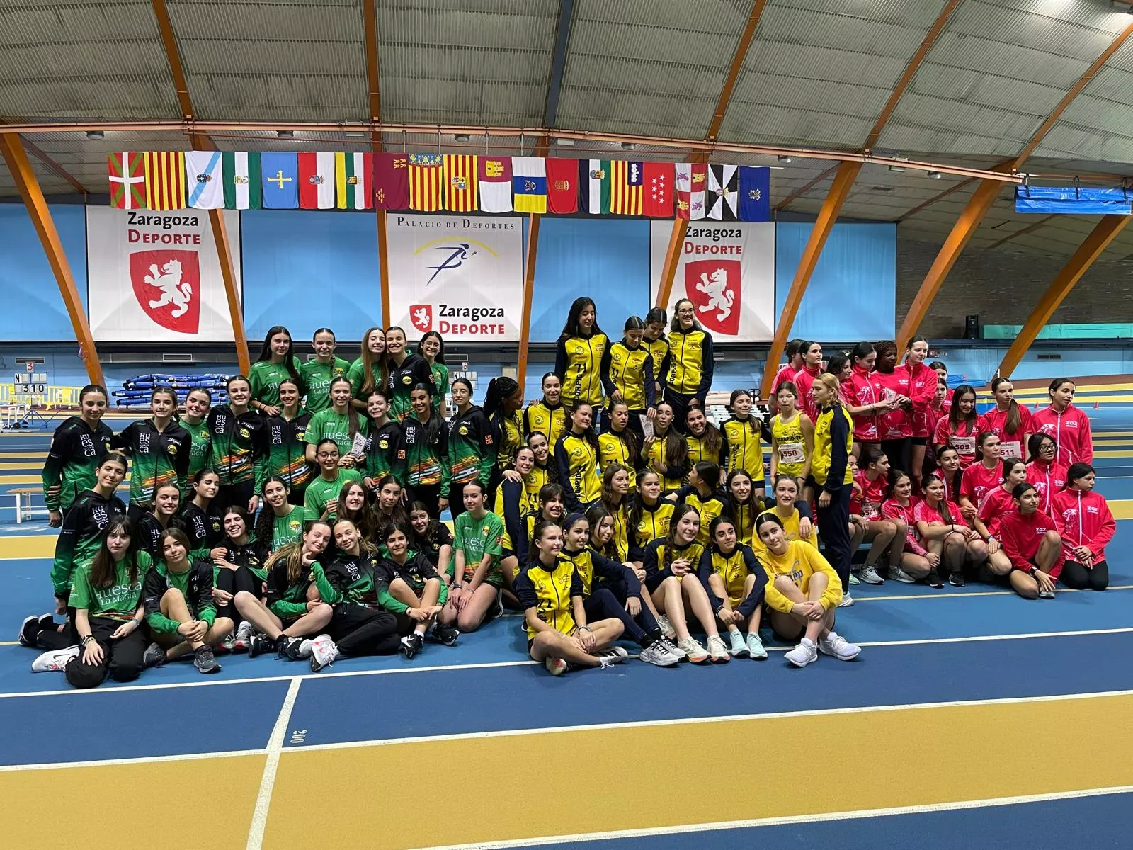 Podio femenino de Intec-Zoiti