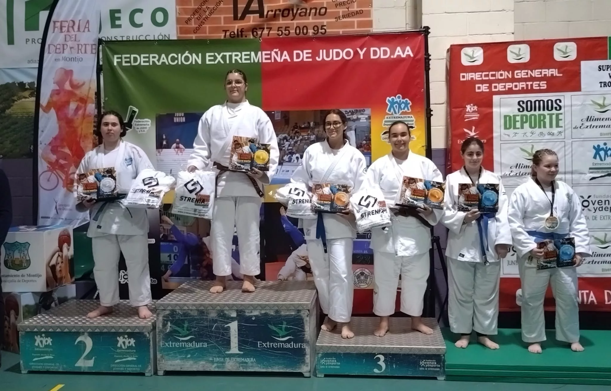 SARA MAULL EN EL PODIO DE MONTIJO