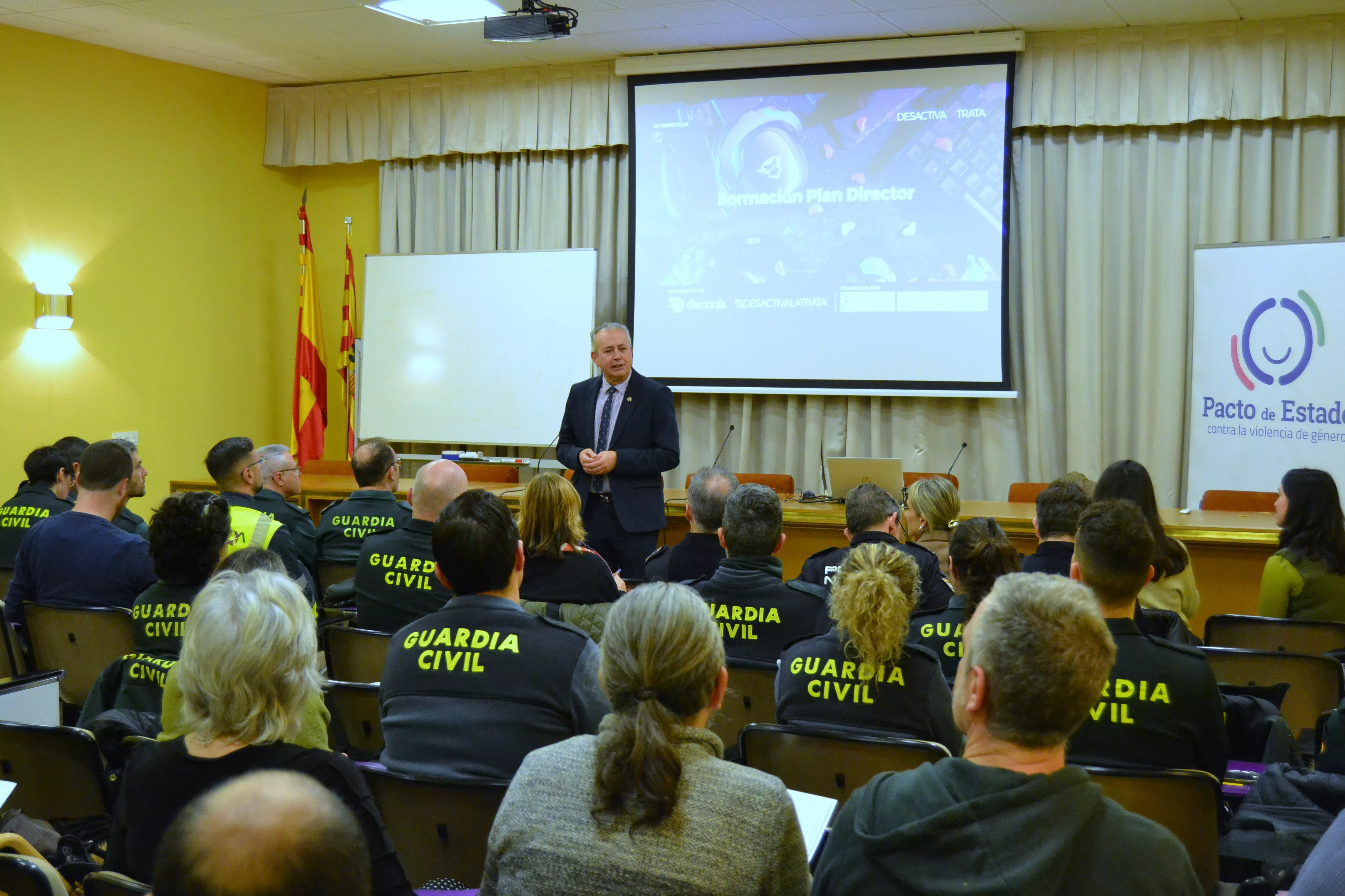 Formación en Huesca para combatir la violencia contra la mujer en el entorno digital.