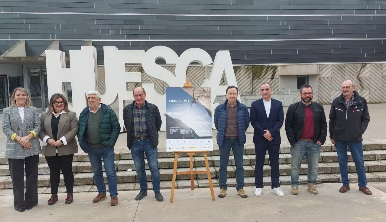 Organizadores del Pirineos MFF en el Palacio de Congresos de Huesca