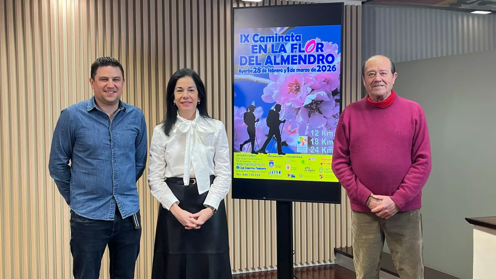 Antonio Biescas, Lola Ibor y José Antonio Sarasa han presentado en la sede de la DPH la Caminata de la Flor del Almendro de Ayerbe. Foto Mercedes Manterola
