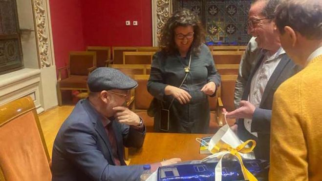 Los hermanos Tolosana, con trenzas de Almudévar, en la firma de libros en el Paraninfo zaragozano Los hermanos Tolosana, con trenzas de Almudévar, en la firma de libros en el Paraninfo zaragozano