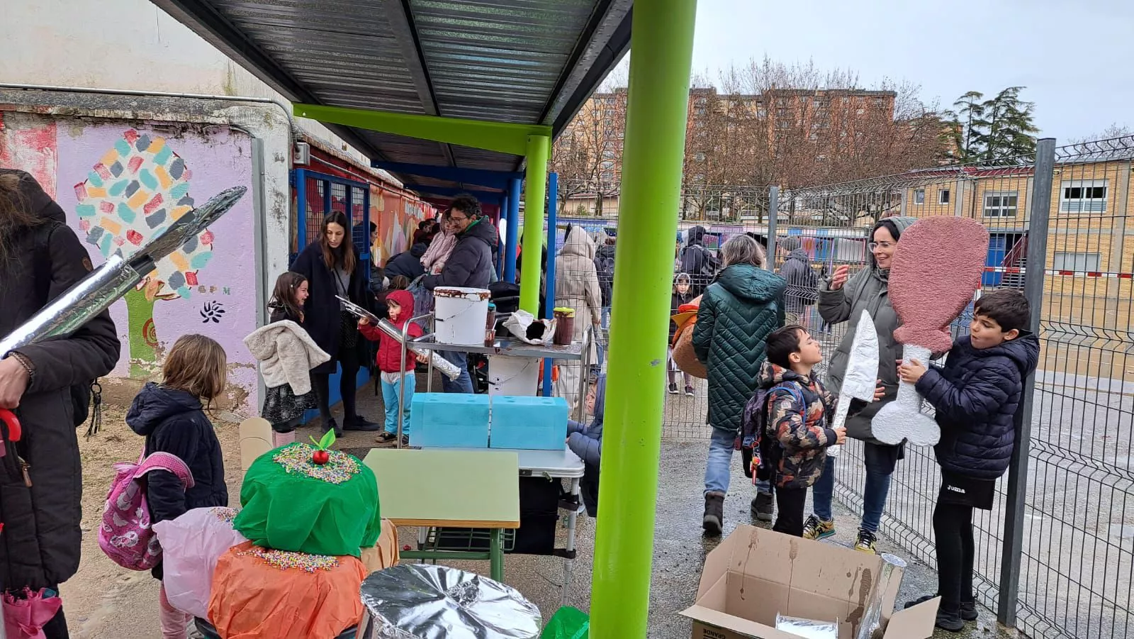 Fiesta de carnaval en el colegio Juan XXIII de Huesca.