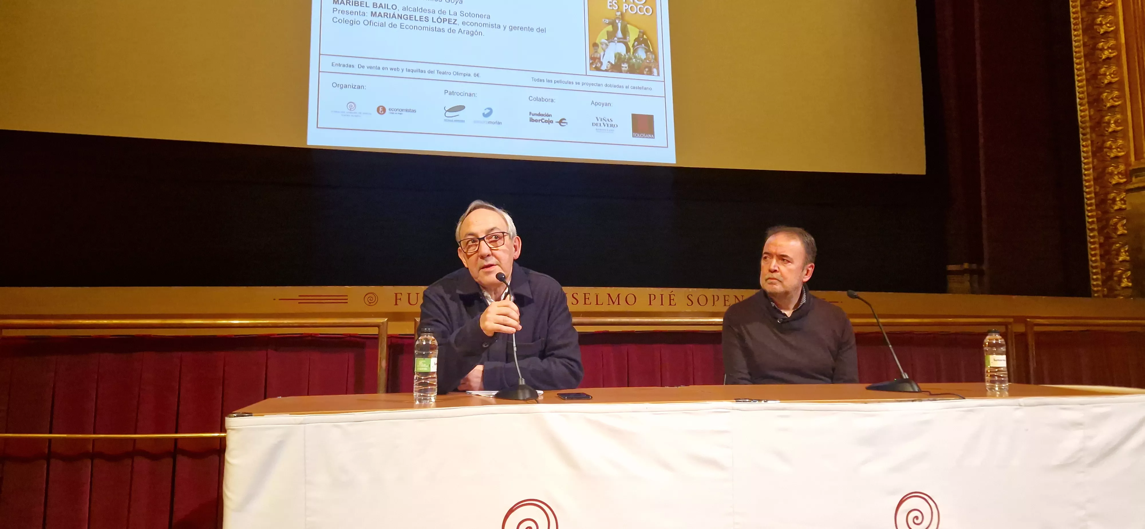 Chema Aniés y Alfonso Castán, en el ciclo Cine y Economía. Foto Myriam Martínez