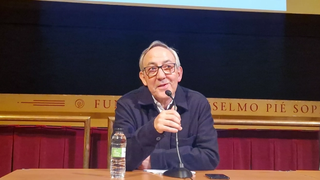 Chema Aniés, en el ciclo Cine y Economía. Foto Myriam Martínez