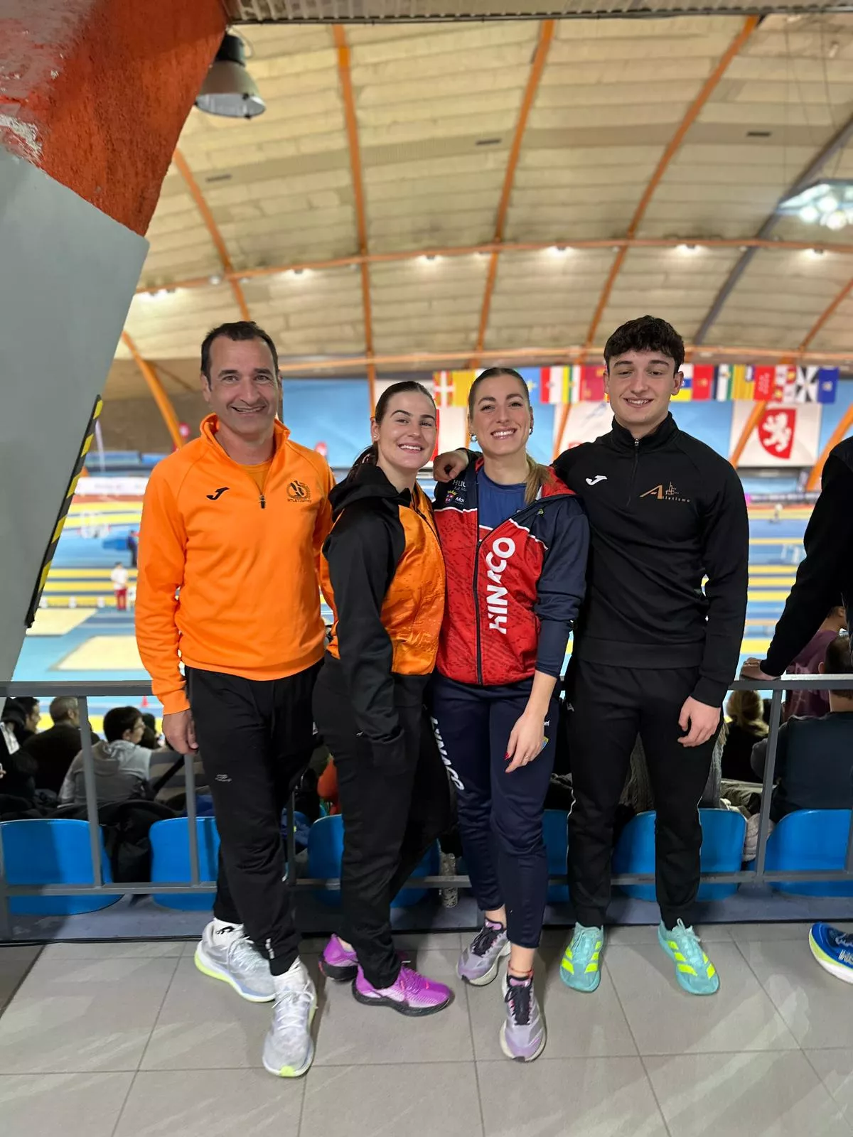 Javi Portolés con Mariona Salamó, Mireya Oliver e Iván Gros en Zaragoza.
