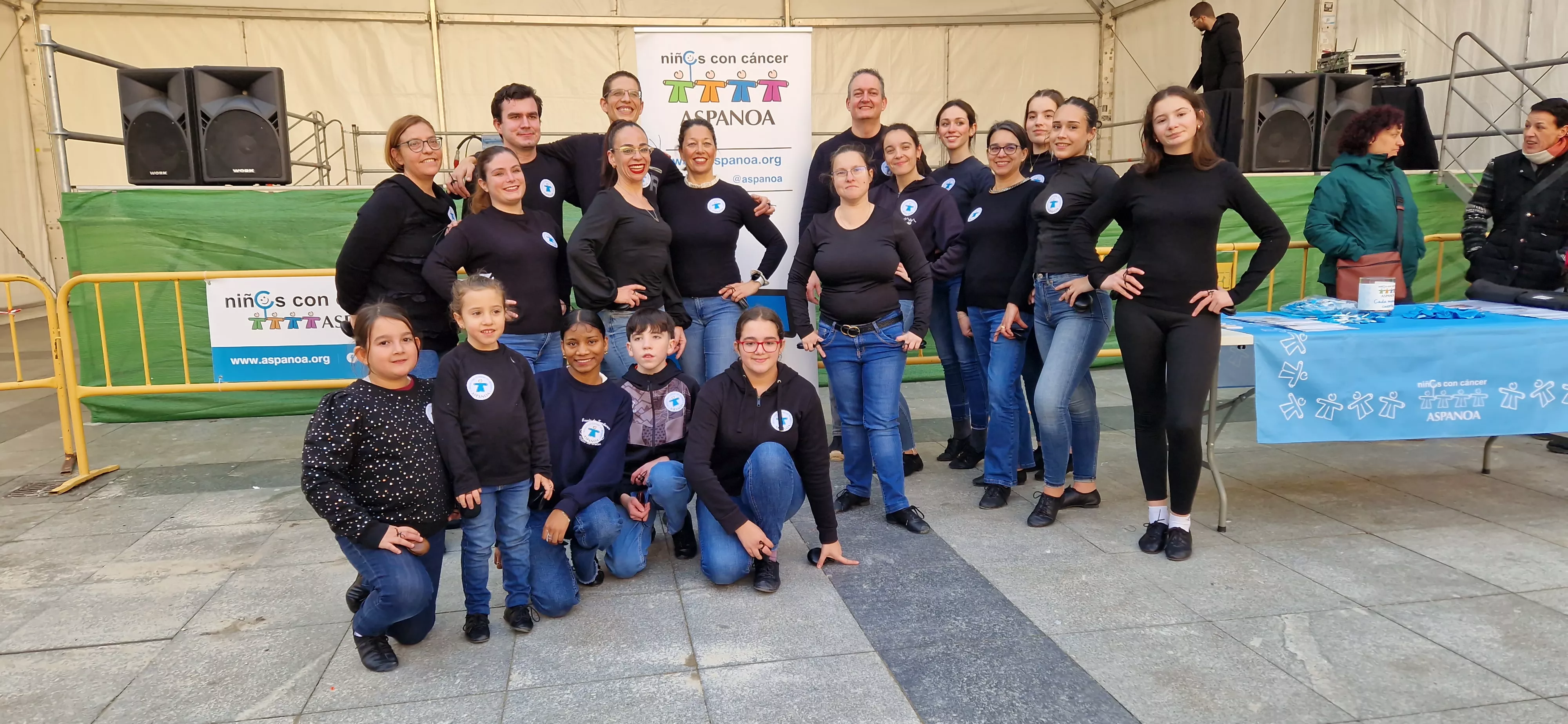 Flashmob jotero de Aspanoa en Huesca con motivo del Día Internacional del Cáncer Infantil. Foto Myriam Martínez