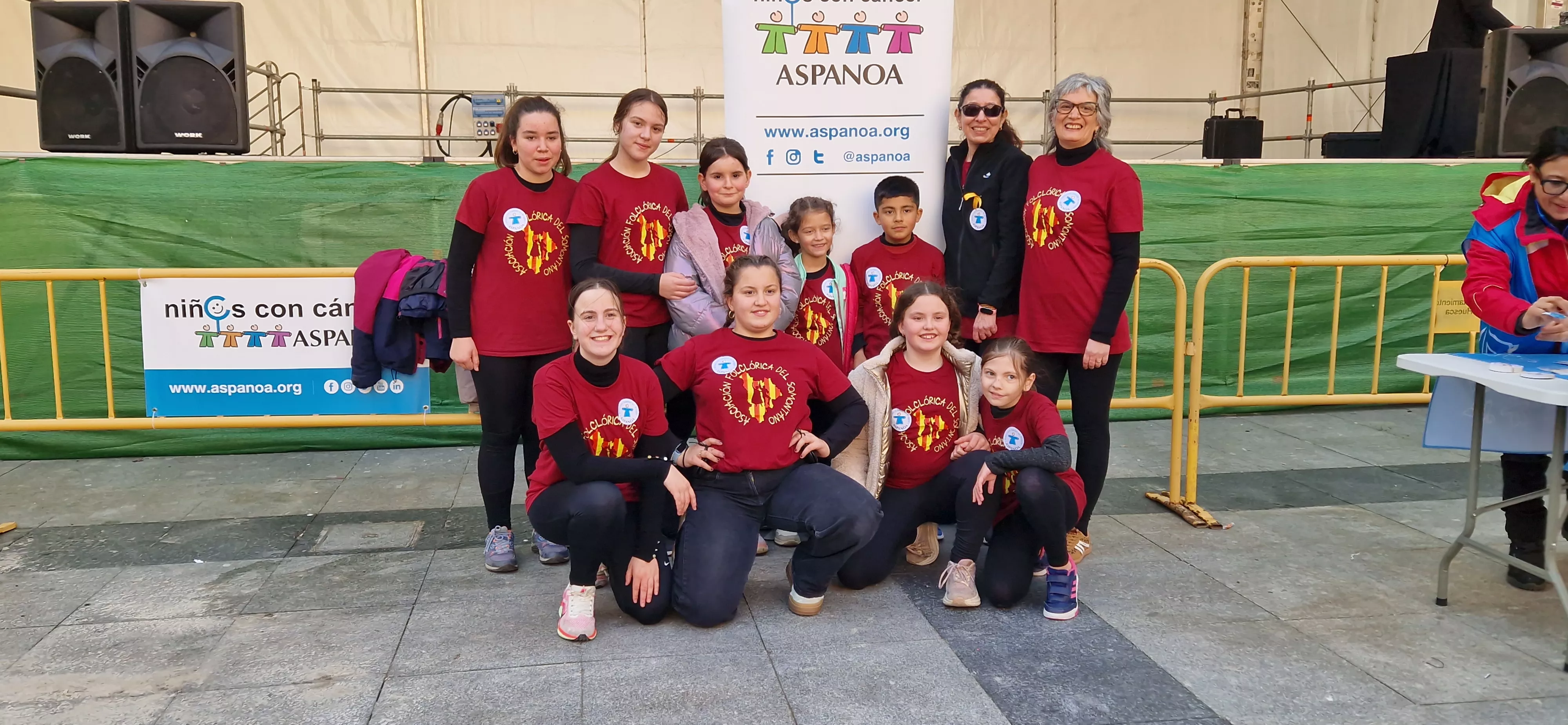 Flashmob jotero de Aspanoa en Huesca con motivo del Día Internacional del Cáncer Infantil. Foto Myriam Martínez