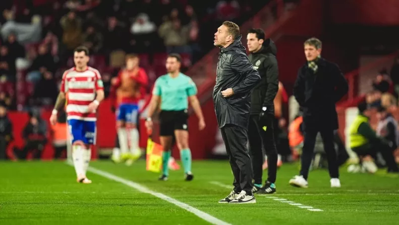 Luis García Tevenet, exentrenador del Huesca, destituido en Pucela