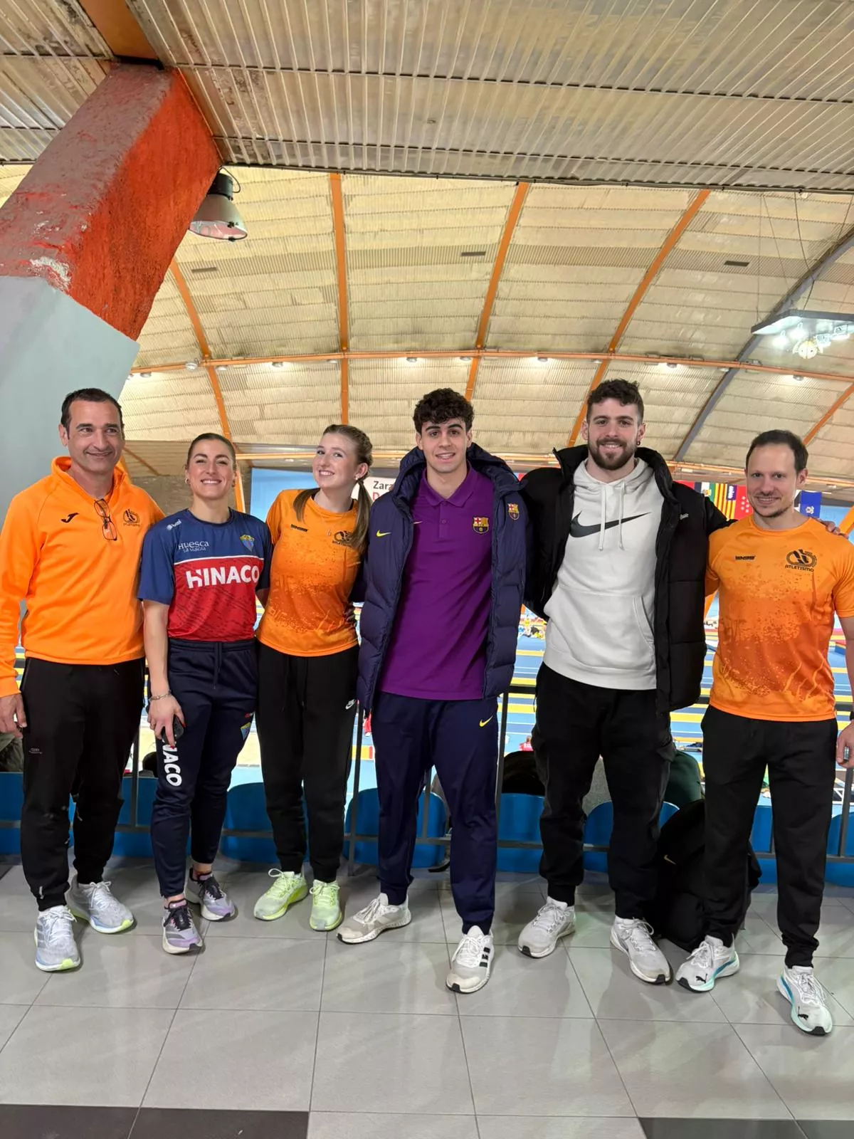 Grupo de atletas fragatinos en Zaragoza.