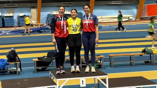 Podio de 60 femenino con Mireya Oliver y Laura Pintiel, segunda y tercera Podio de 60 femenino con Mireya Oliver y Laura Pintiel, segunda y tercera