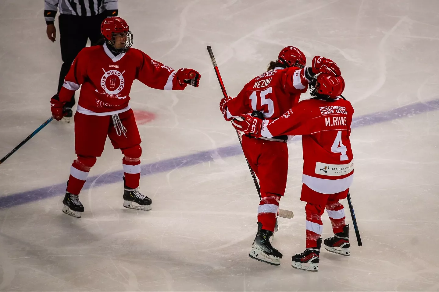 Importante triunfo del Hielo Jaca Femenino en casa. Foto LUCIA BENAISA