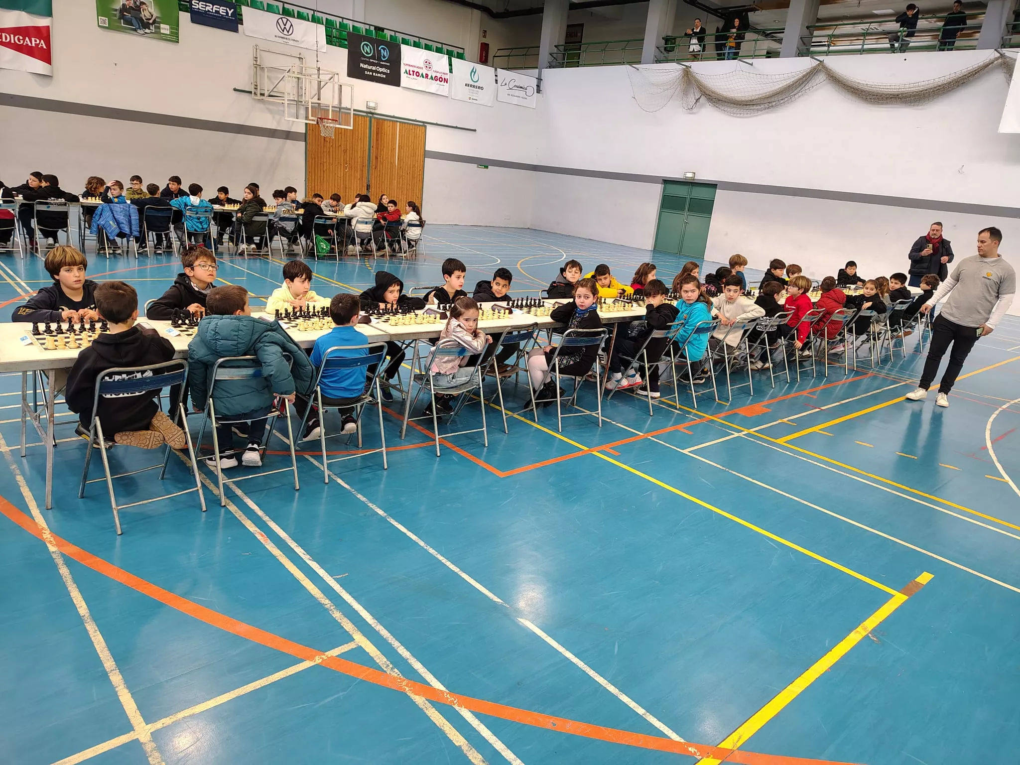 El Provincial Escolar se disputó en el Pabellón Ángel Orús de Barbastro.