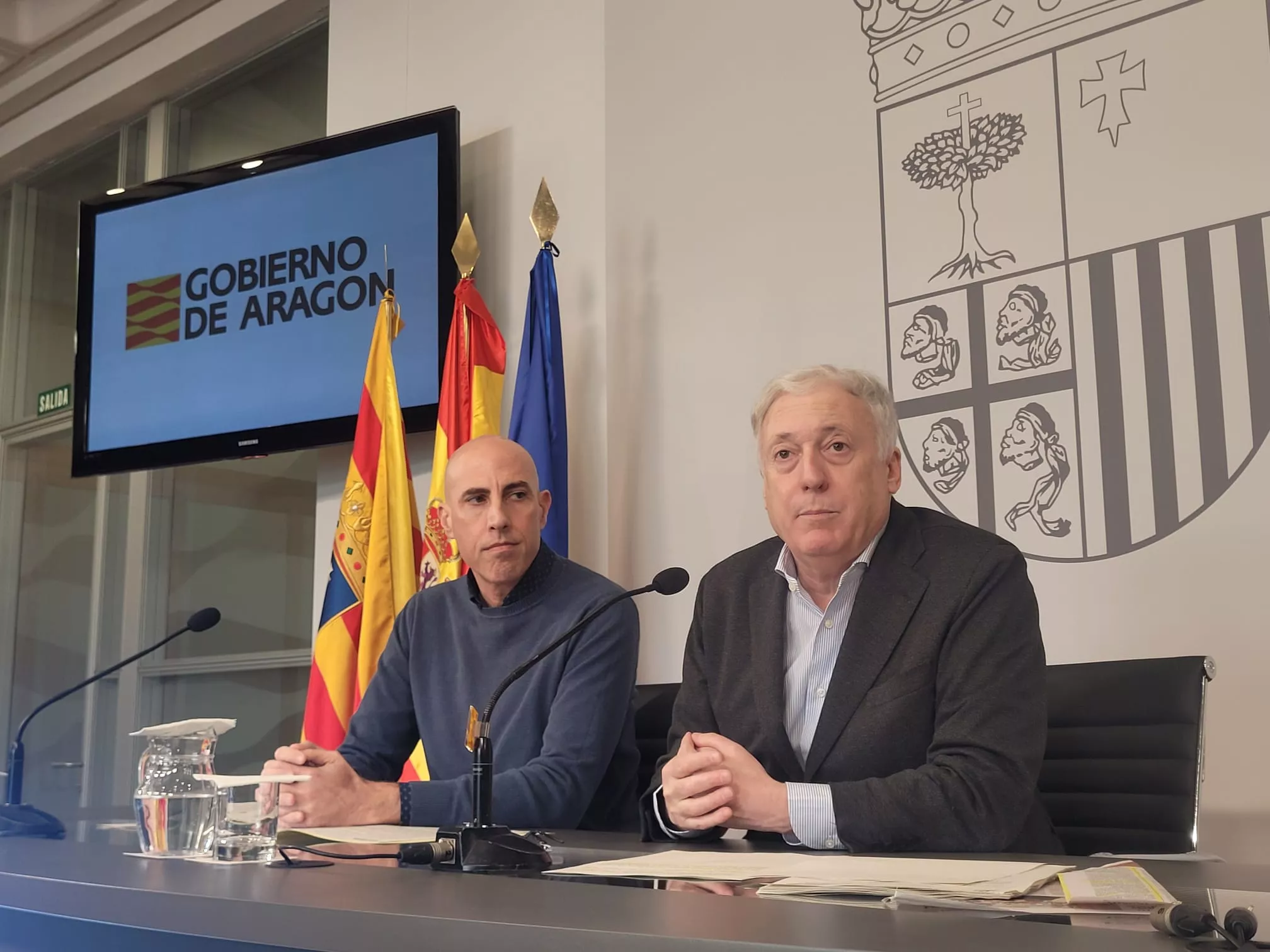 El consejero Octavio López a comparecido junto al director general de Transportes, David Sánchez Fraile. Foto GA