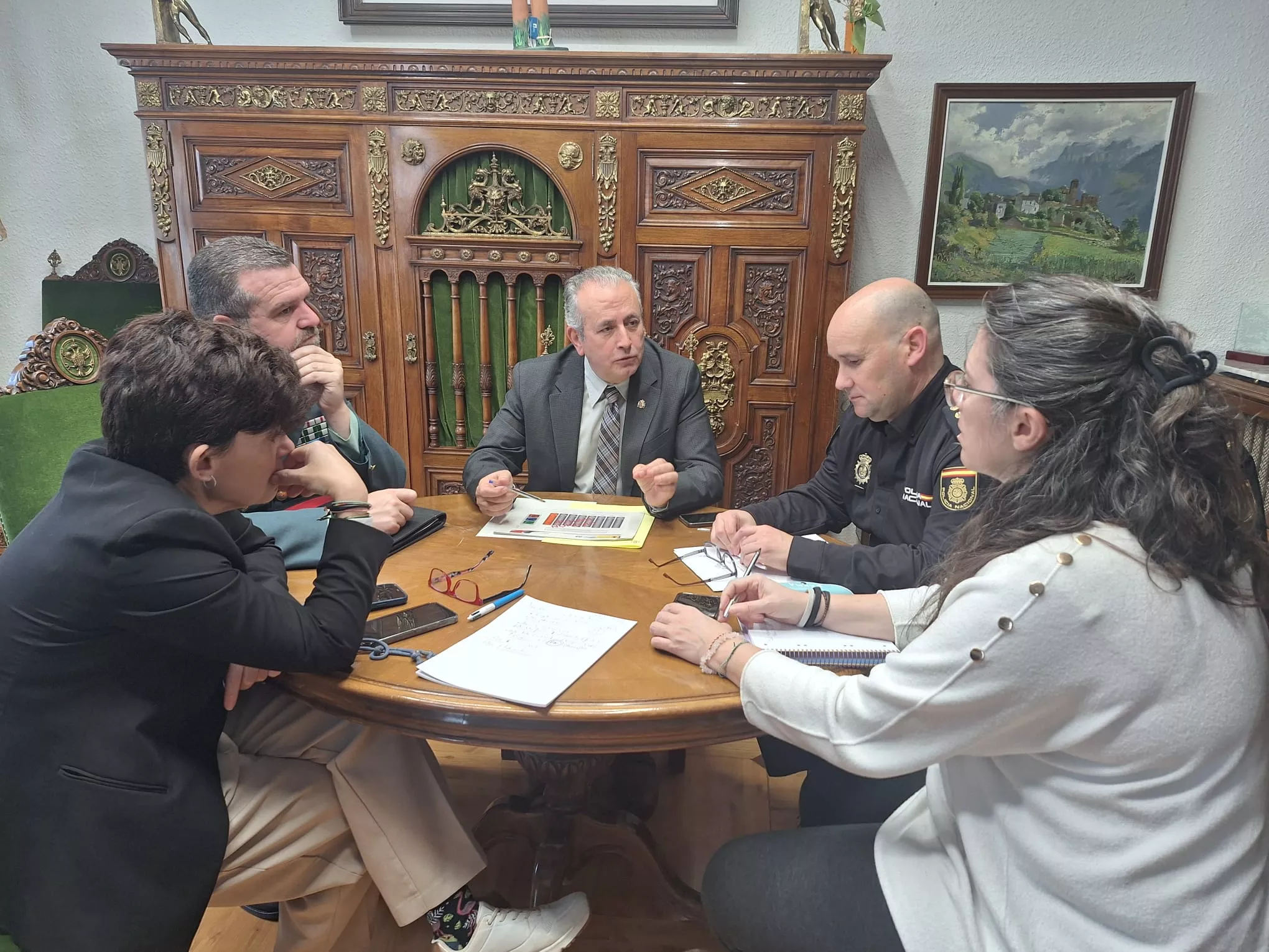 Reunión en la Subdelegación del Gobierno en Huesca para analizar el balance de criminalidad de 2025.