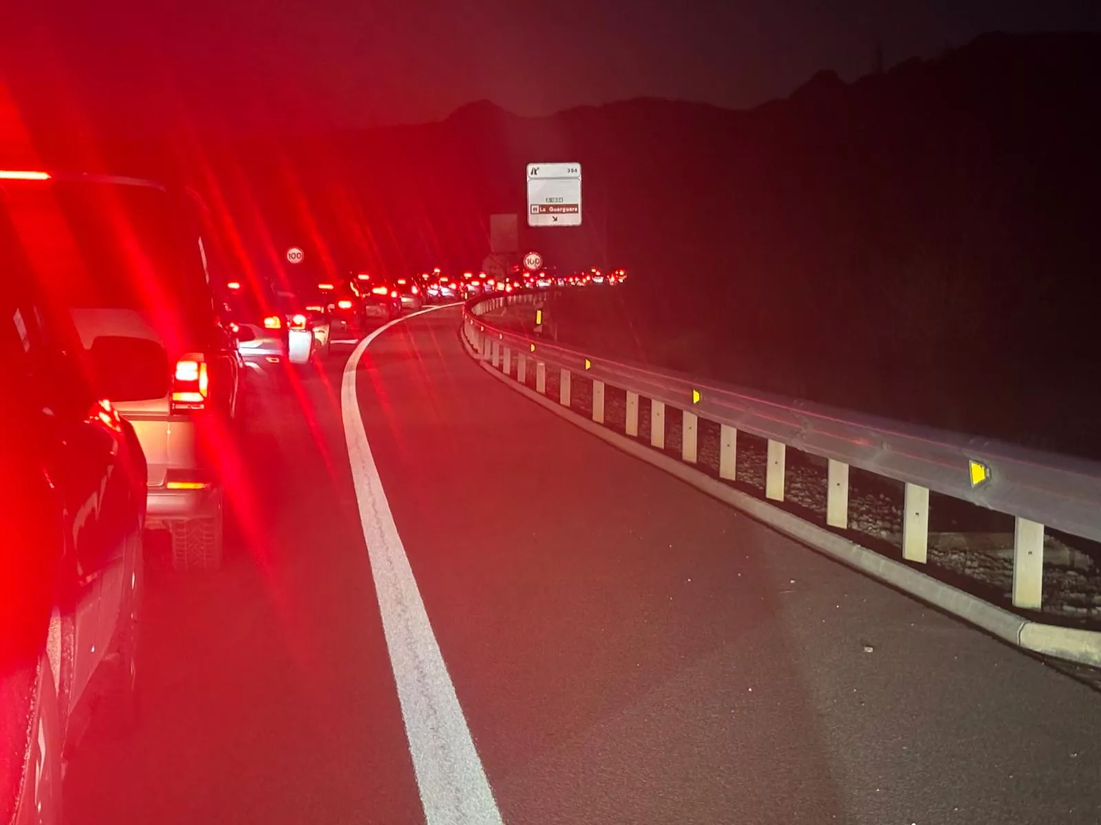 Retenciones kilométricas en la A-23 en Lanave.