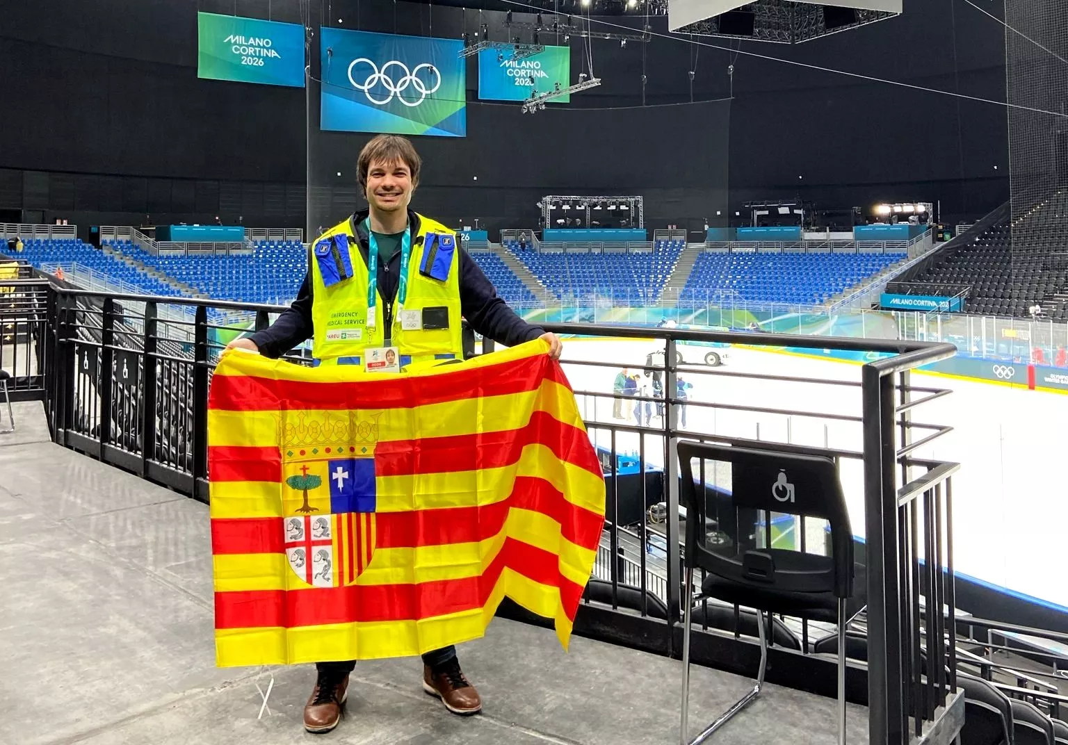 El profesor del Campus de Huesca Alejandro de la Parte en las pistas deportivas de los Juegos Olímpicos en Italia.