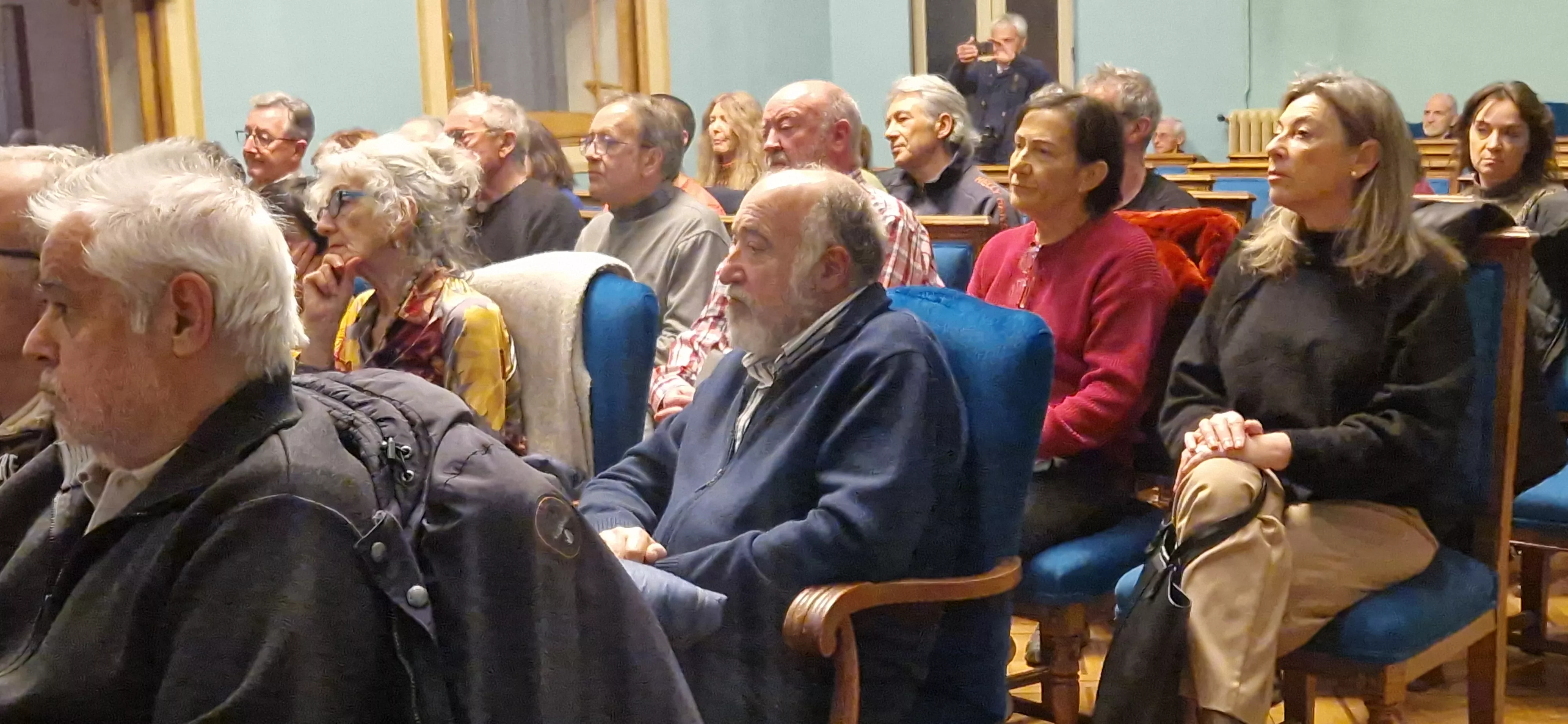 Conferencia de Pedro Santisteve en Huesca. Foto Myriam Martínez