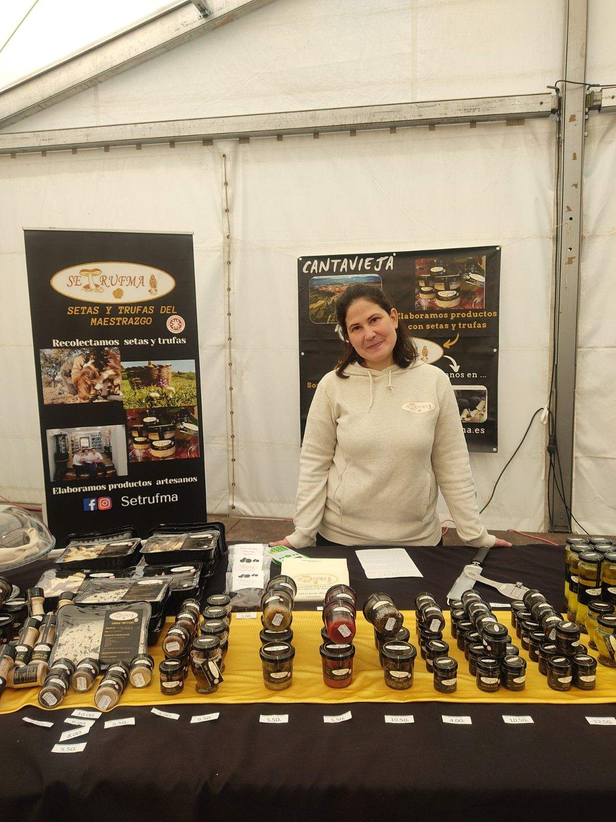 Cristina Gil, en su puesto de la empresa familiar Setrufma