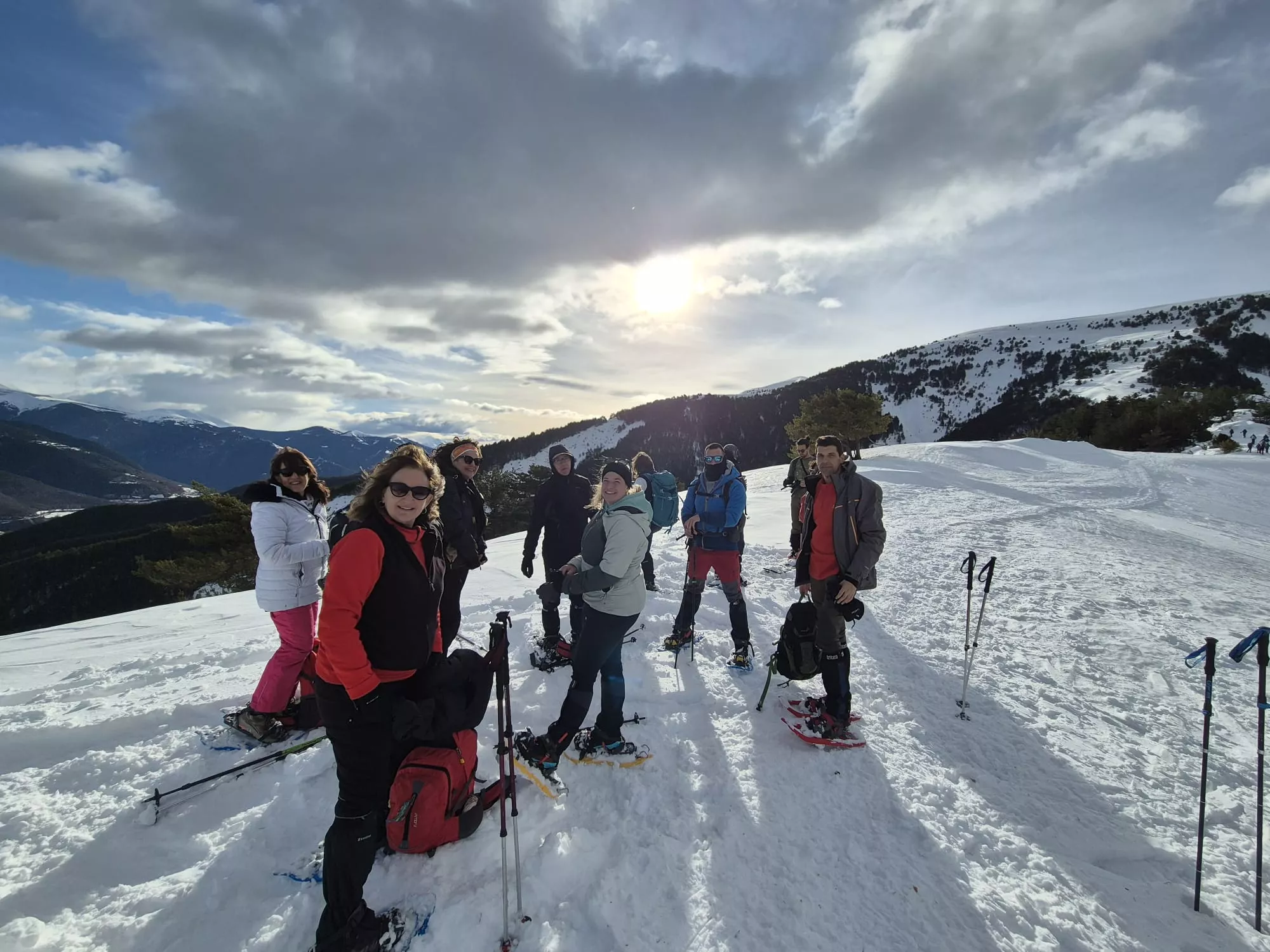 Jornada de raquetas del Grupo de Alto Nivel del Club de Montaña Javieres. Foto Juanlu Herrero