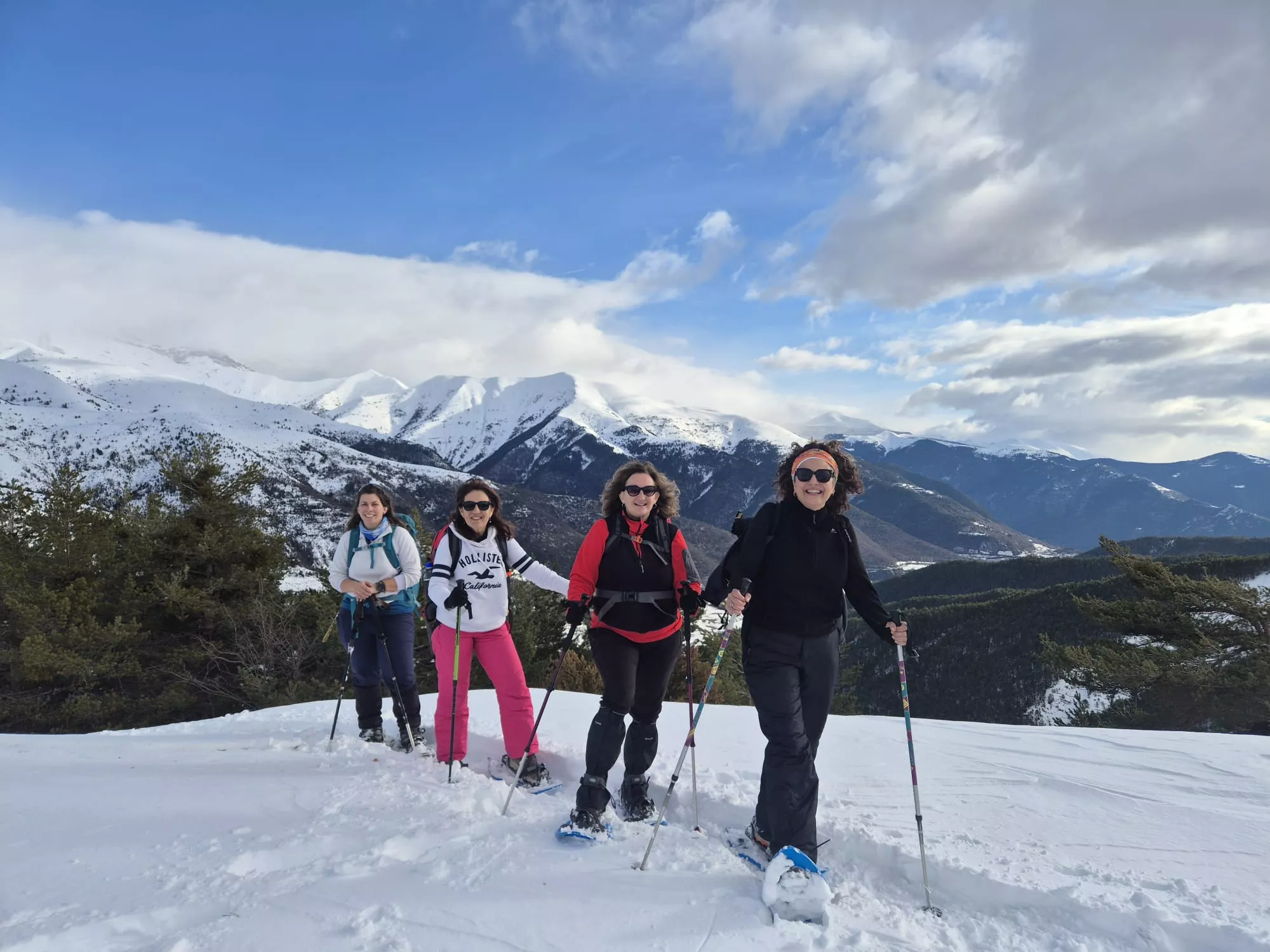 Jornada de raquetas del Grupo de Alto Nivel del Club de Montaña Javieres. Foto Juanlu Herrero