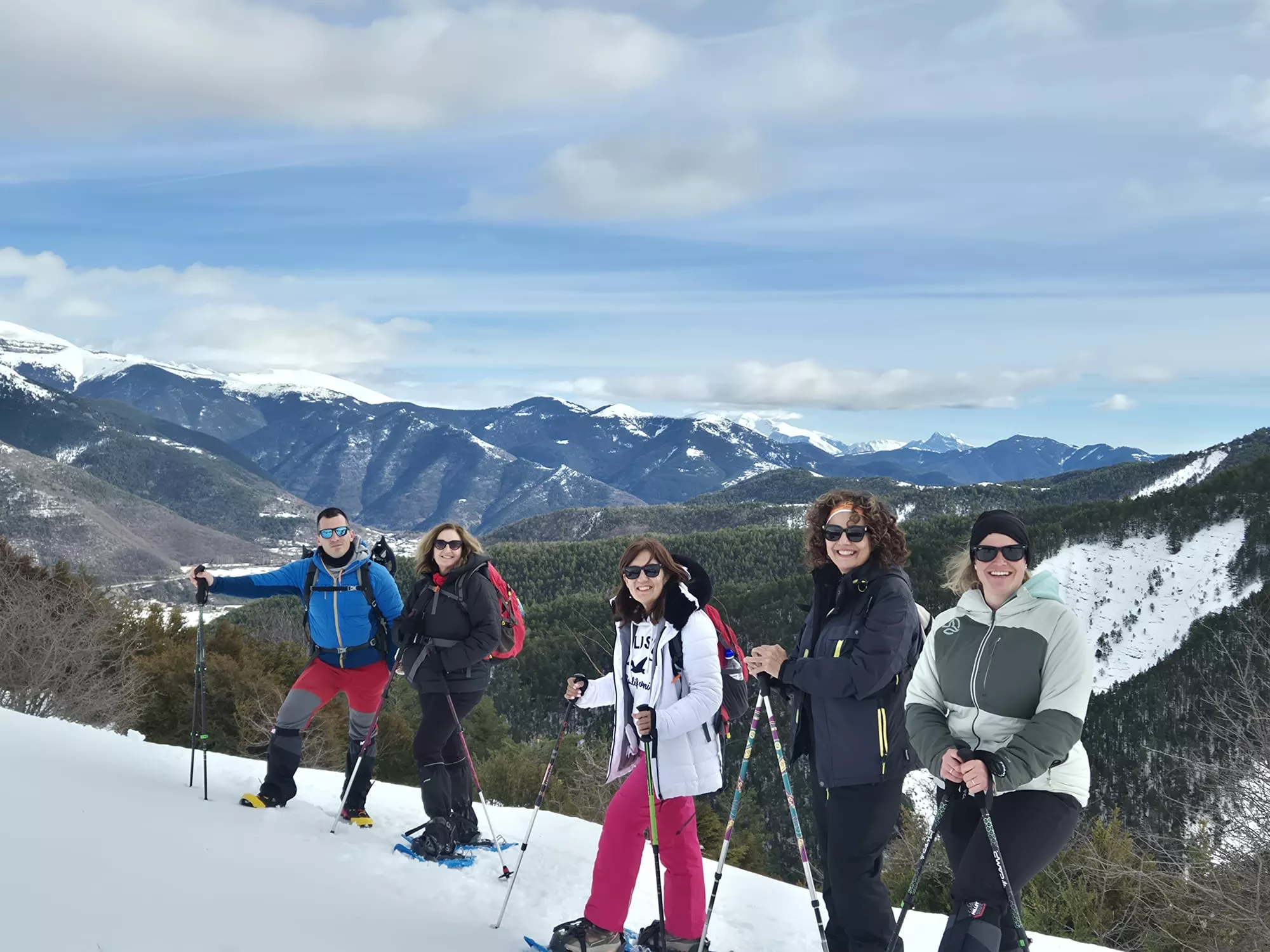 Jornada de raquetas del Grupo de Alto Nivel del Club de Montaña Javieres. Foto Juanlu Herrero