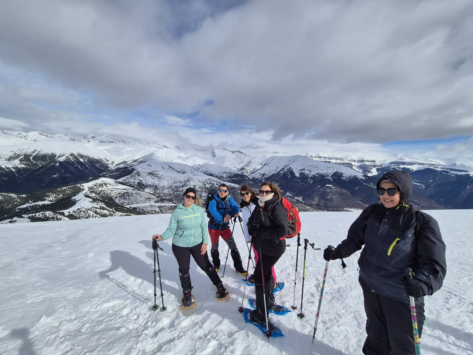 Jornada de raquetas del Grupo de Alto Nivel del Club de Montaña Javieres. Foto Juanlu Herrero