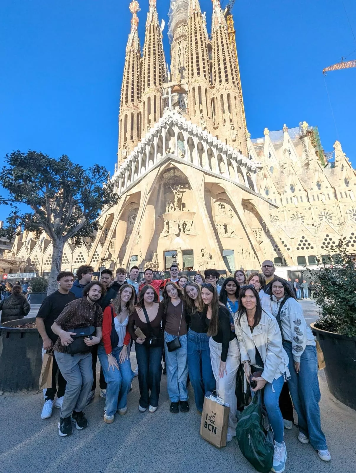 Con los alumnos en la Sagrada Familia Con los alumnos en la Sagrada Familia