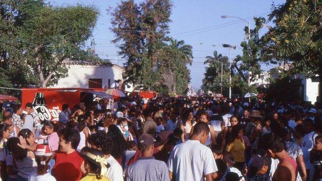Gentío en las calles de Carúpano Gentío en las calles de Carúpano
