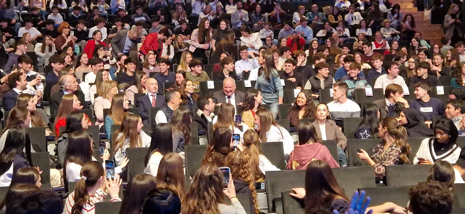 Visita de la reina Letizia a Huesca. Foto Myriam Martínez